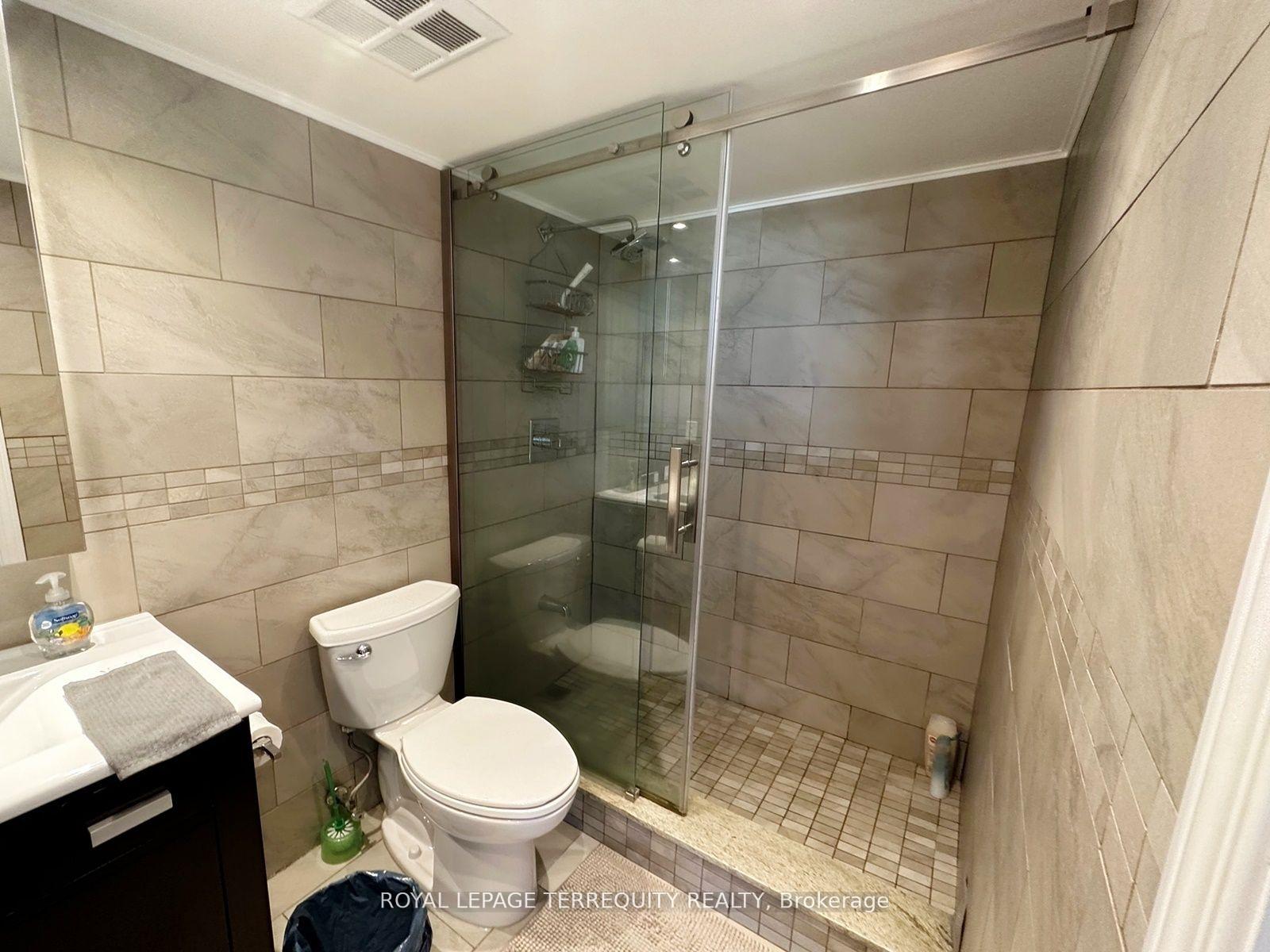 2 Bedrooms Condo at 228 Queens,  Toronto For sale