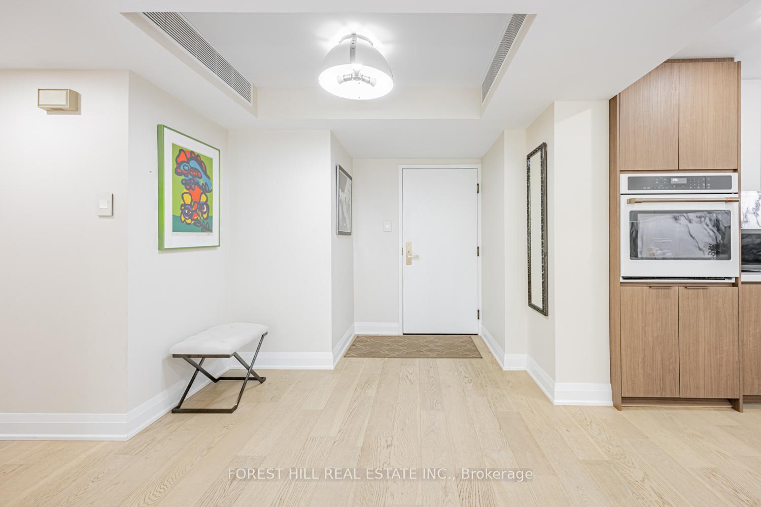 3 Bedrooms Condo at 900 Yonge, Toronto For sale