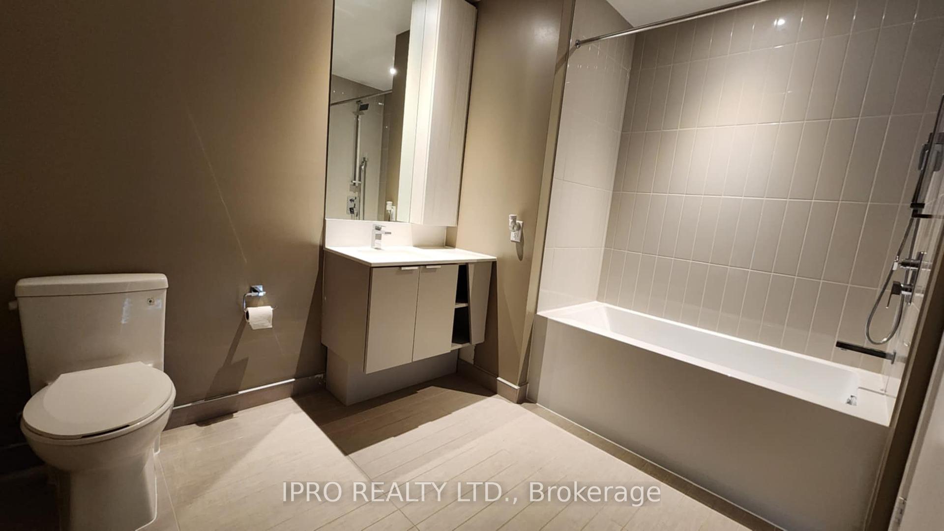 2 Bedrooms Condo at 3883 Quartz, Mississauga For sale