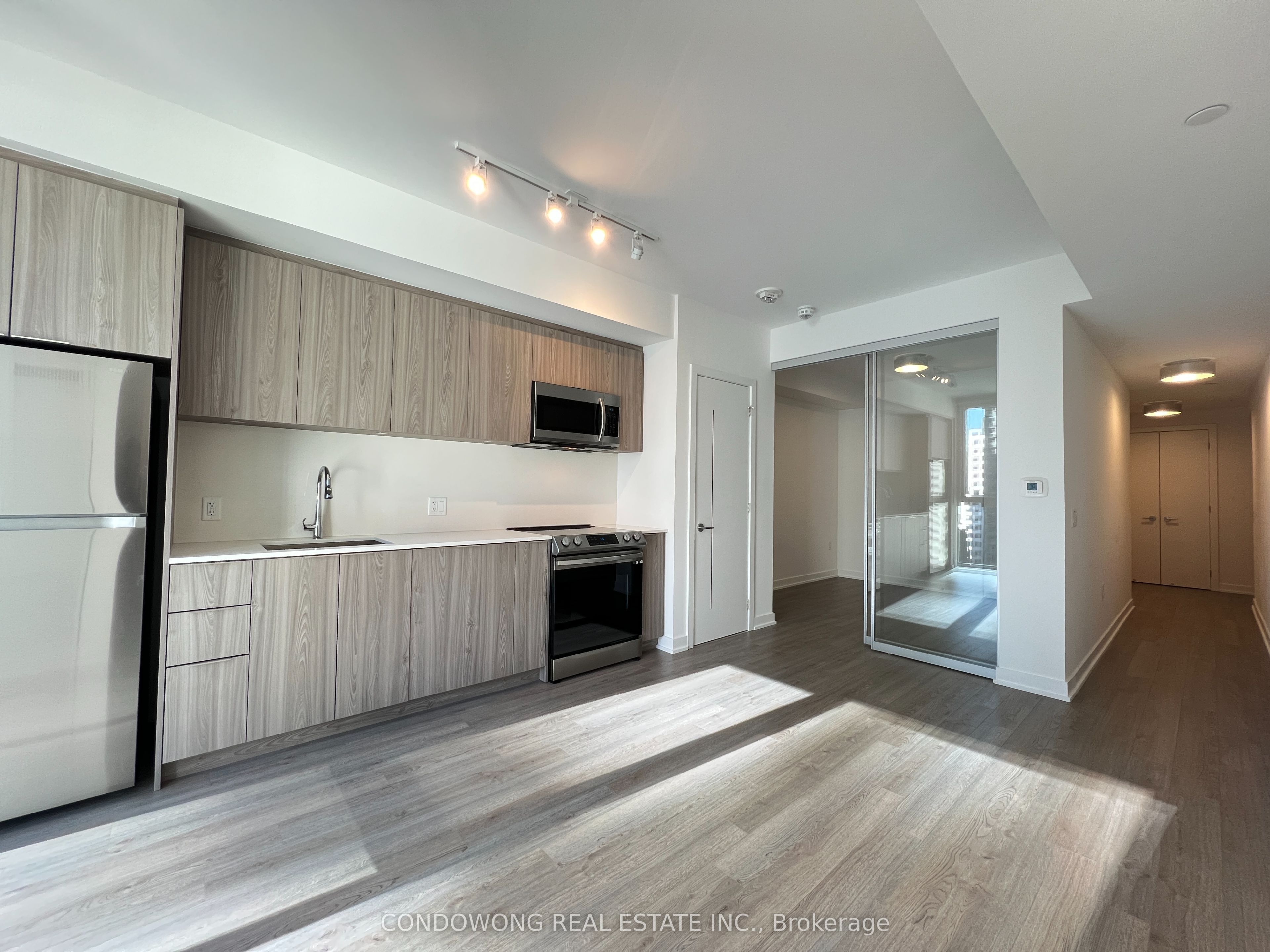 357 King Street W, #2205