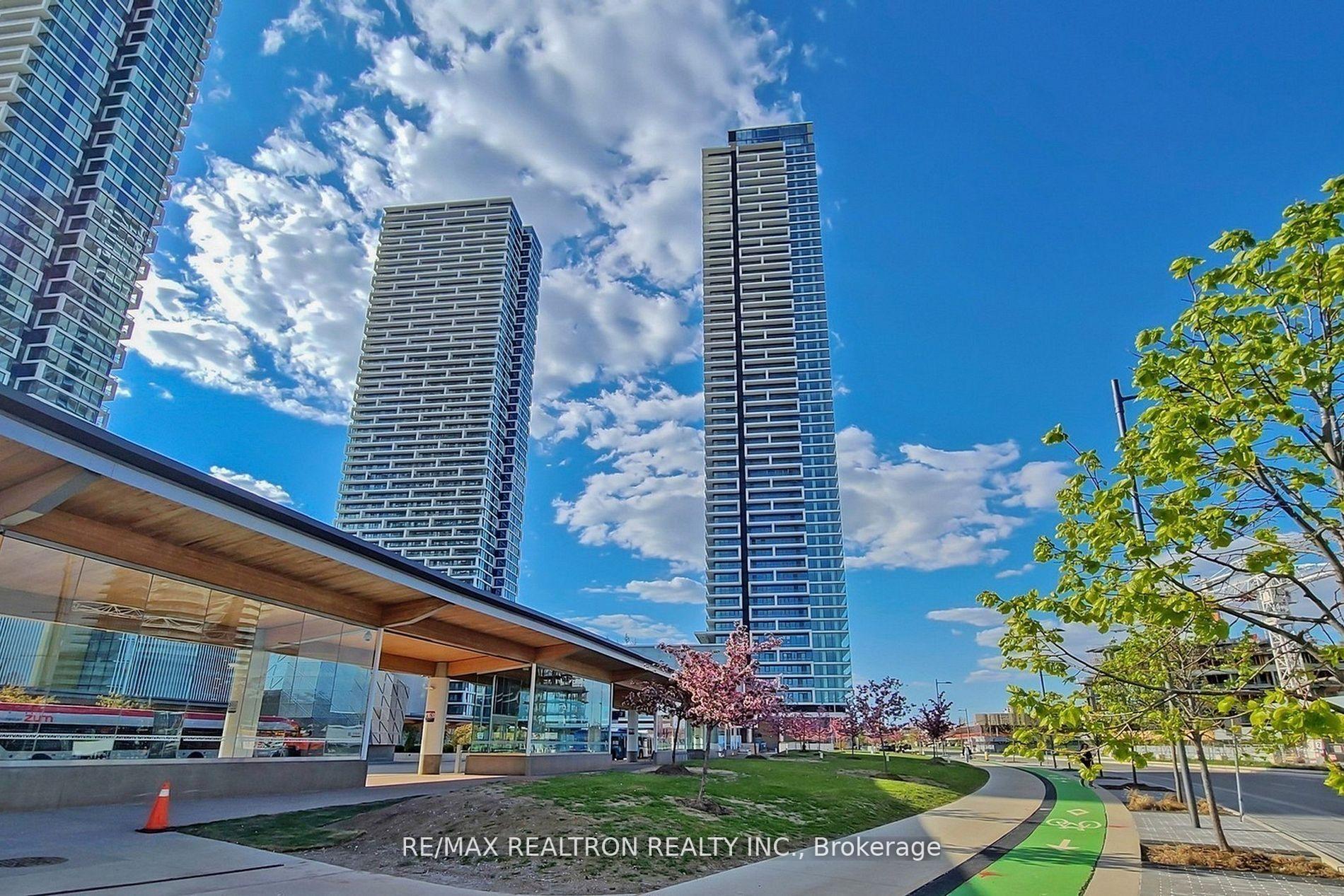 2 Bedrooms Condo at 950 Portage, Vaughan For sale