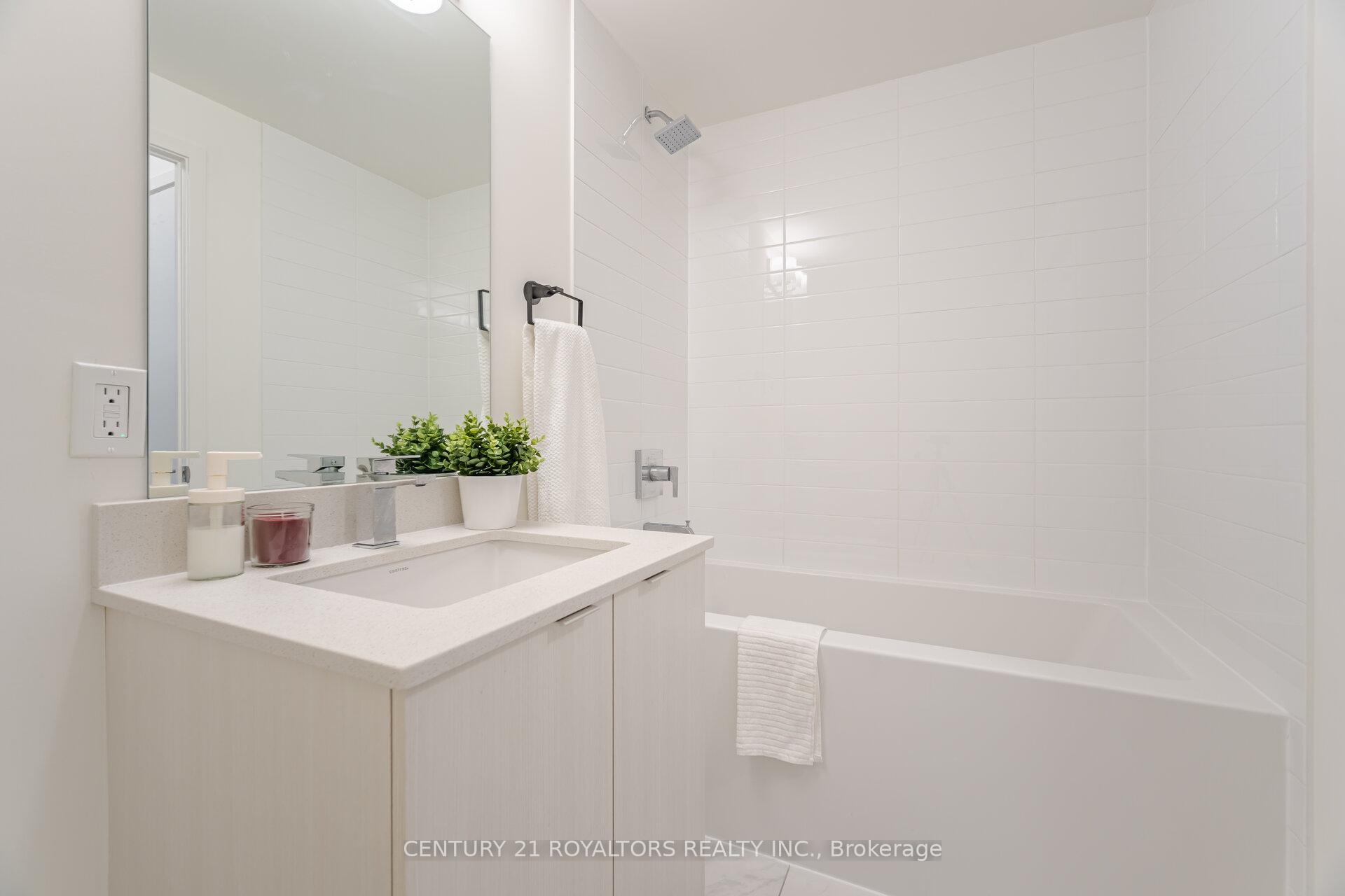 2 Bedrooms Condo at 859 The Queensway, Toronto For sale