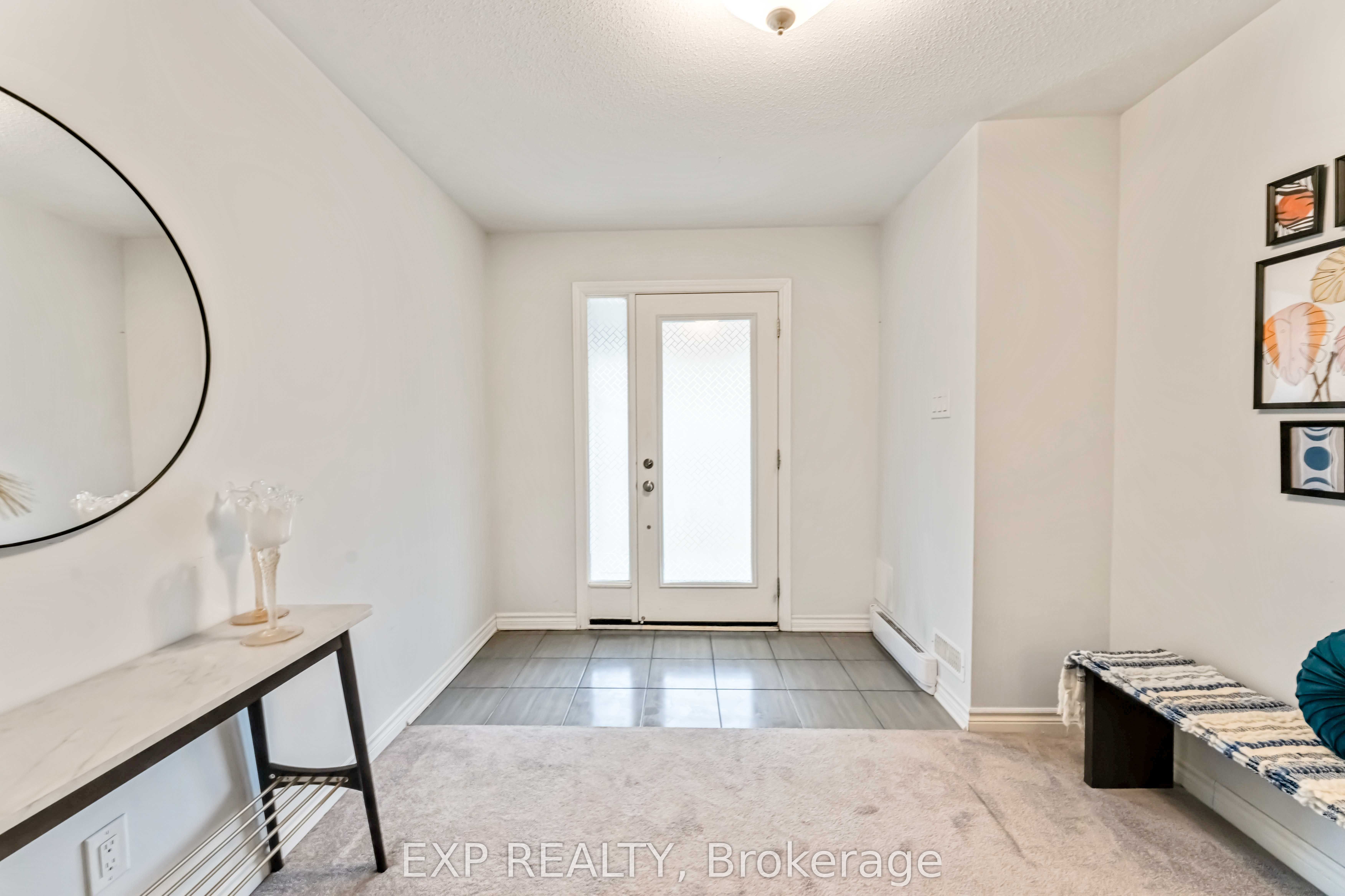 571 Roundleaf Way, Kanata, ON K2V 0K2
