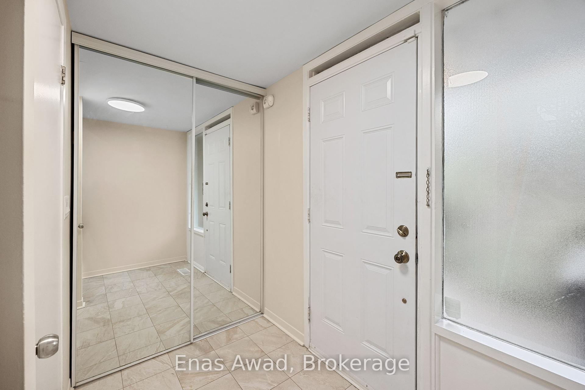 3 Bedrooms Condo at 74 Black Hawk, Toronto For sale