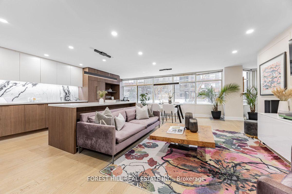 3 Bedrooms Condo at 900 Yonge, Toronto For sale