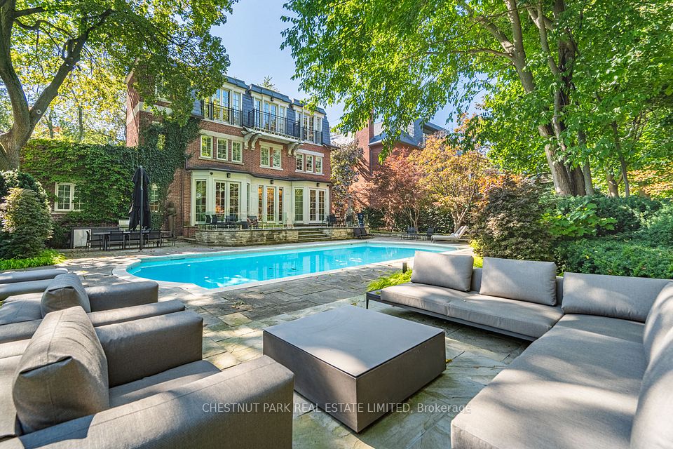 82 Chestnut Park