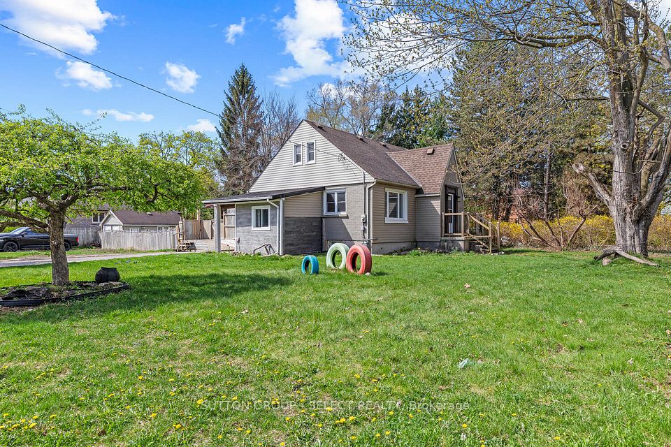 389 Northbrae