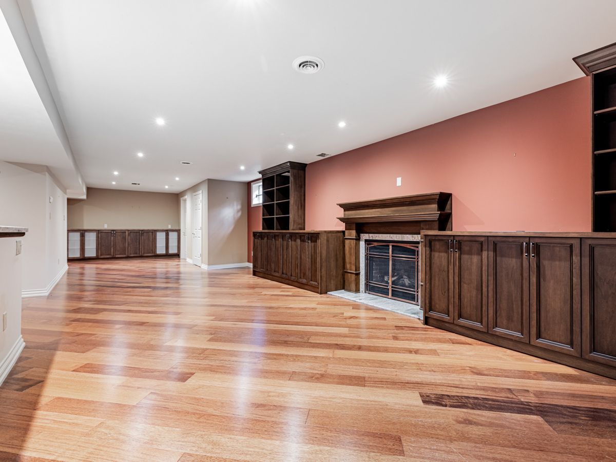 23 Danbury Court