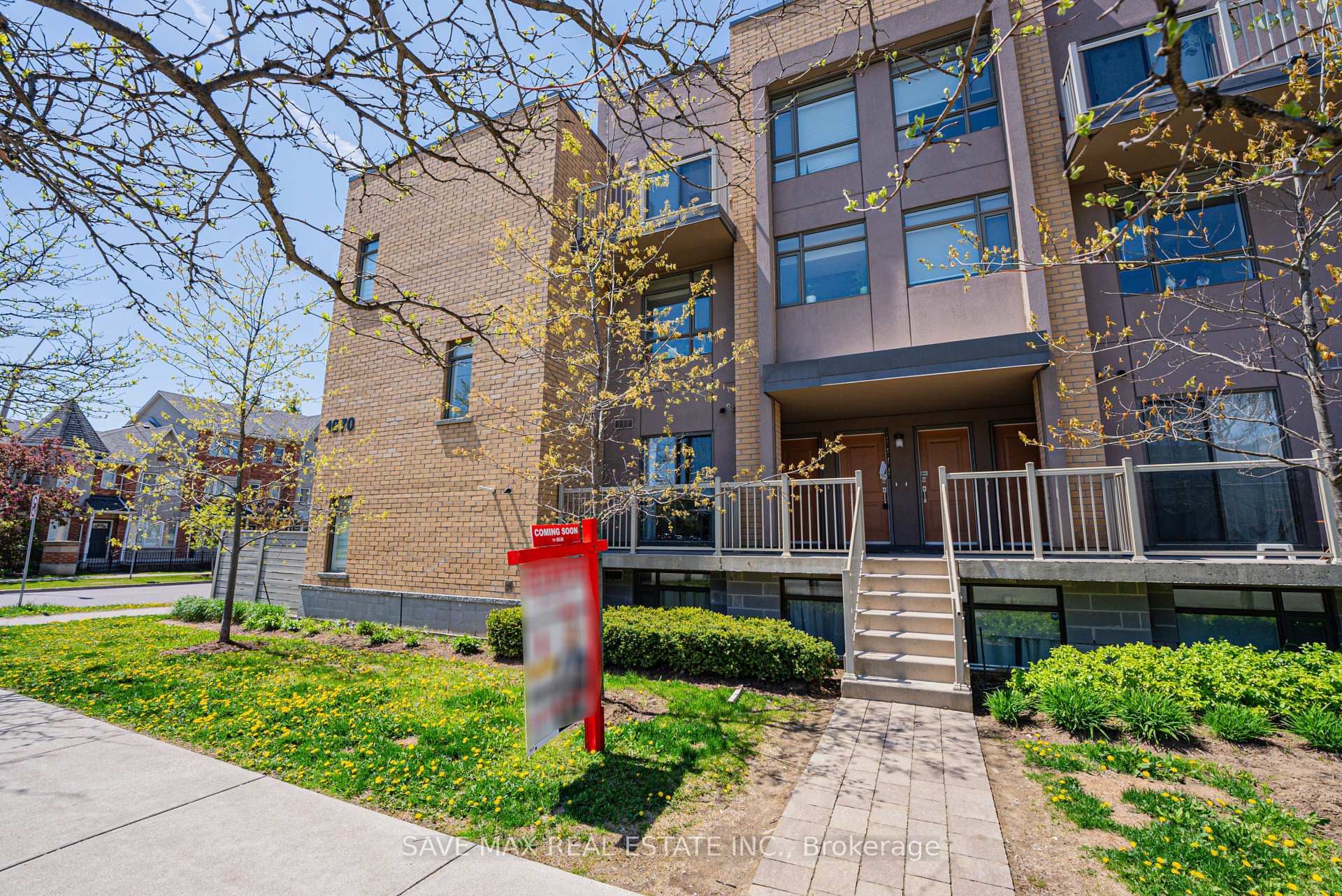 3 Bedrooms Condo at 1070 Progress, Toronto For sale