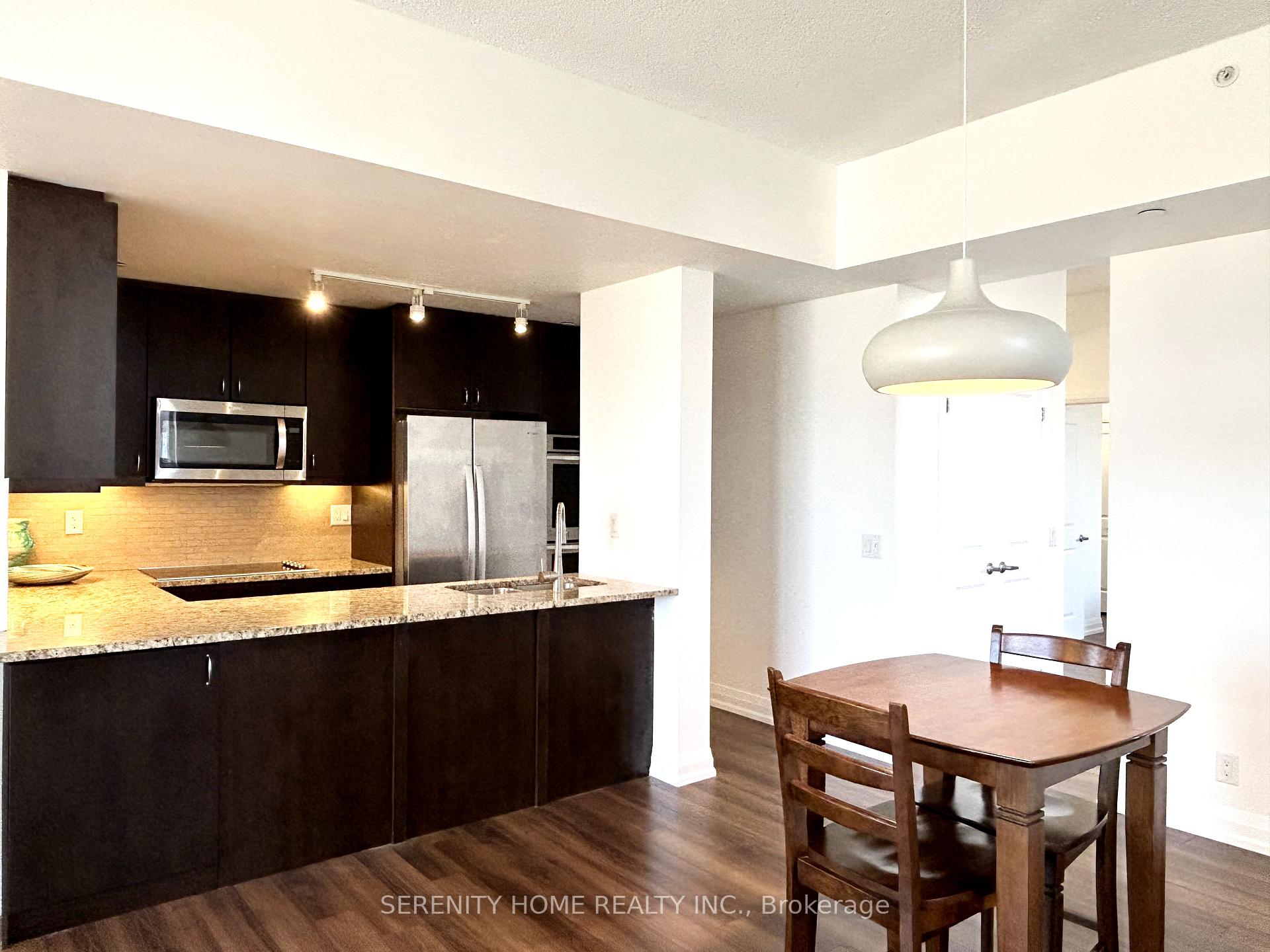 3 Bedrooms Condo at 85 The Donway,  Toronto For sale