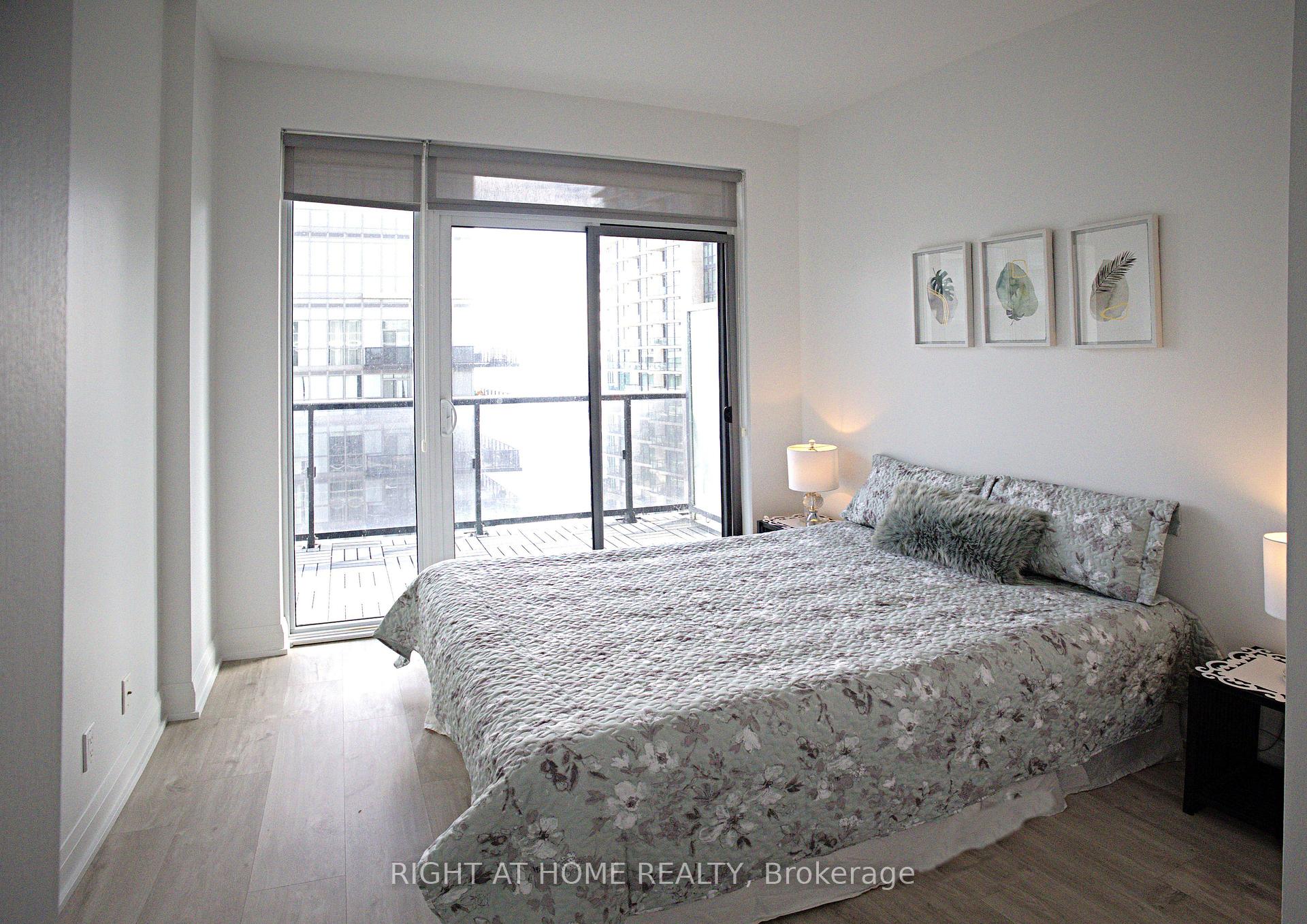 2 Bedrooms Condo at 56 Annie Craig, Toronto For sale