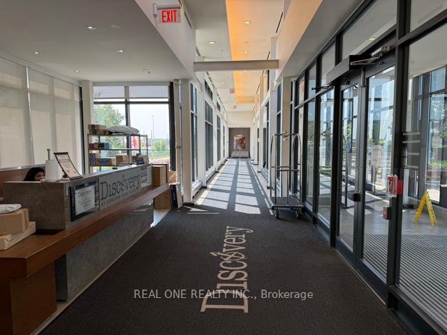 2 Bedrooms Condo at 33 Singer, Toronto For sale