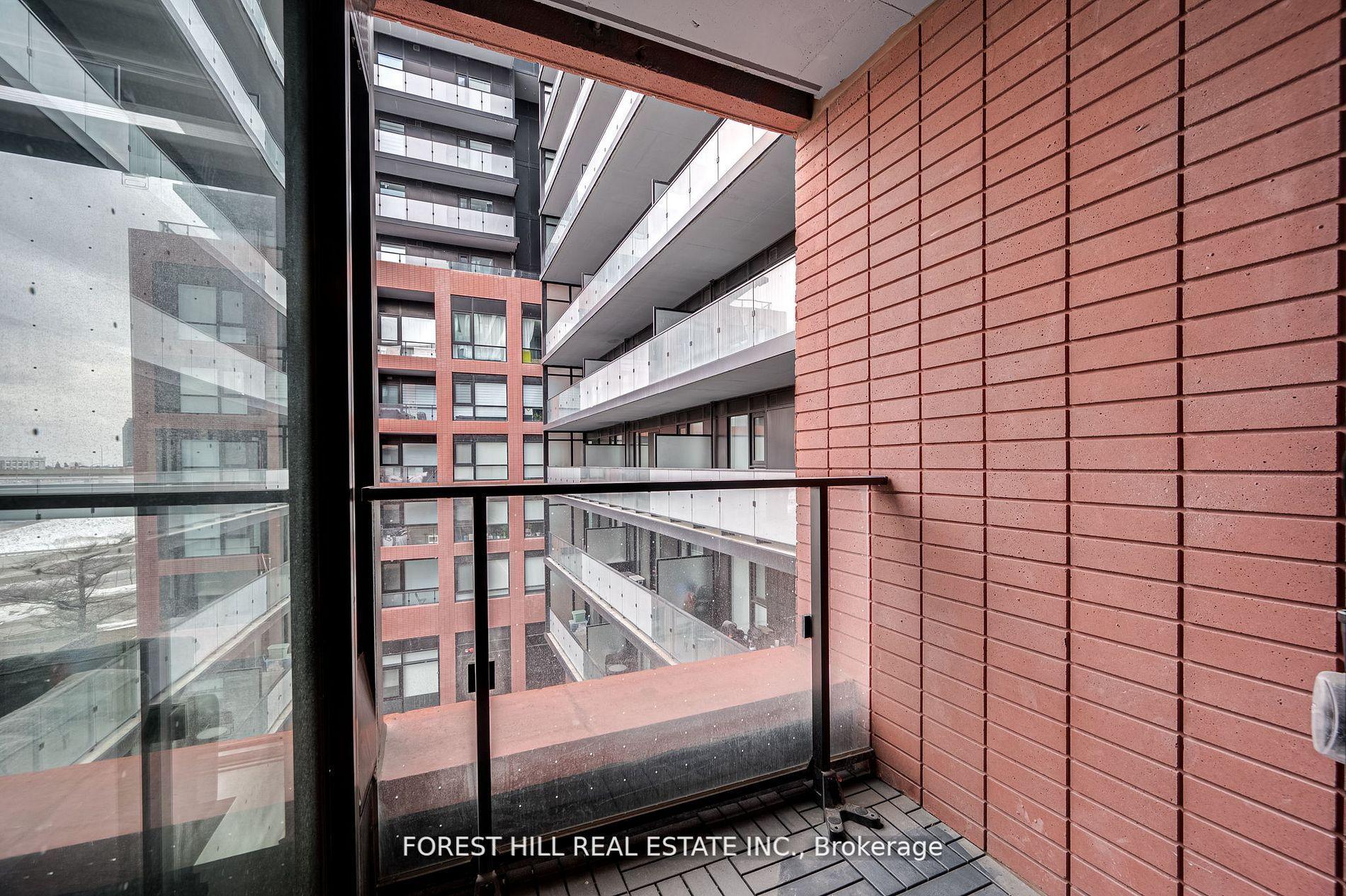 2 Bedrooms Condo at 8 Tippett, Toronto For sale