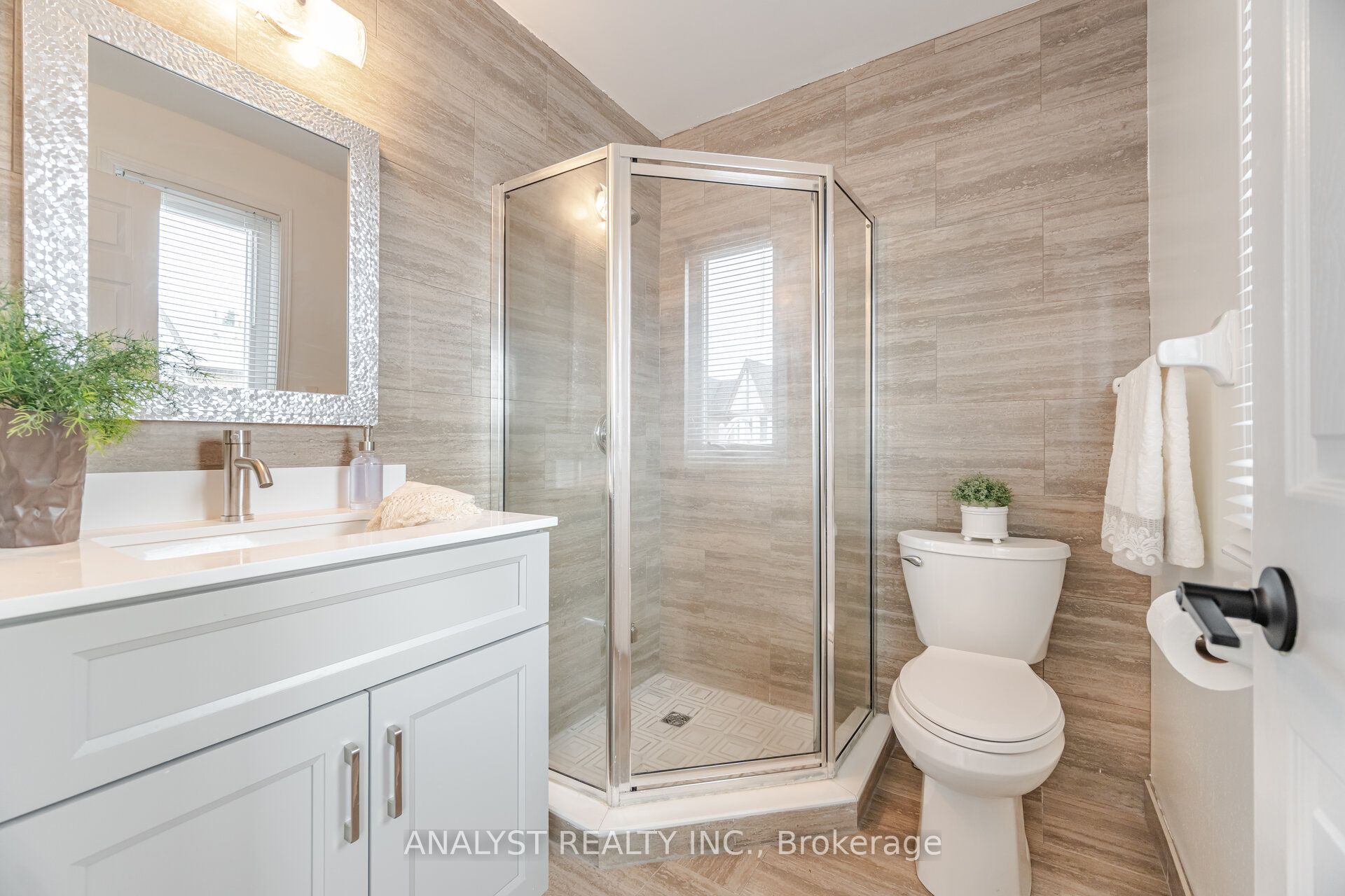 219 Woodbridge Avenue, #1