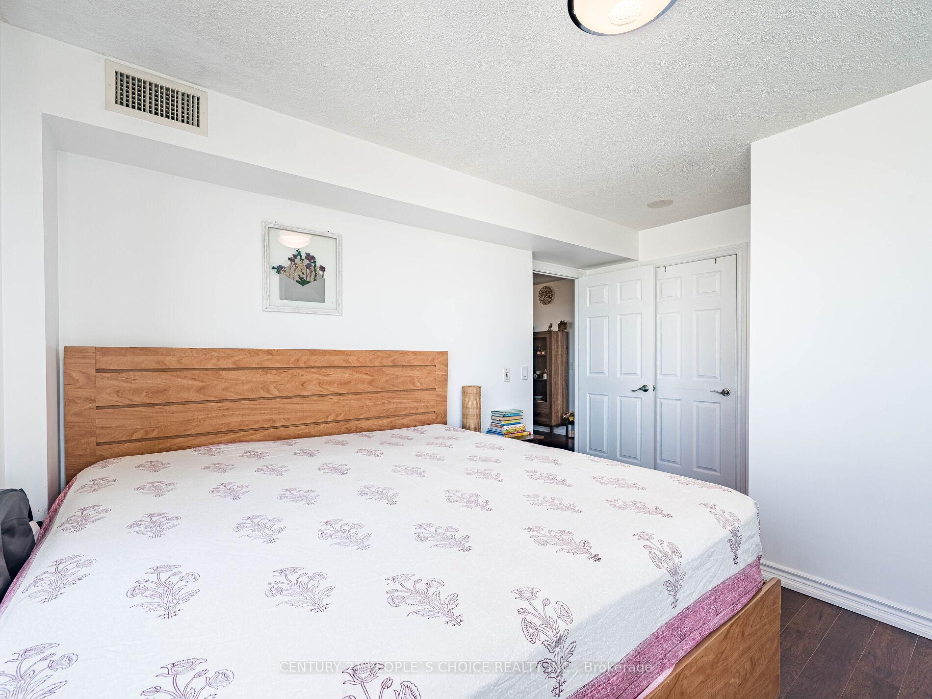 3 Bedrooms Condo at 5233 Dundas, Toronto For sale