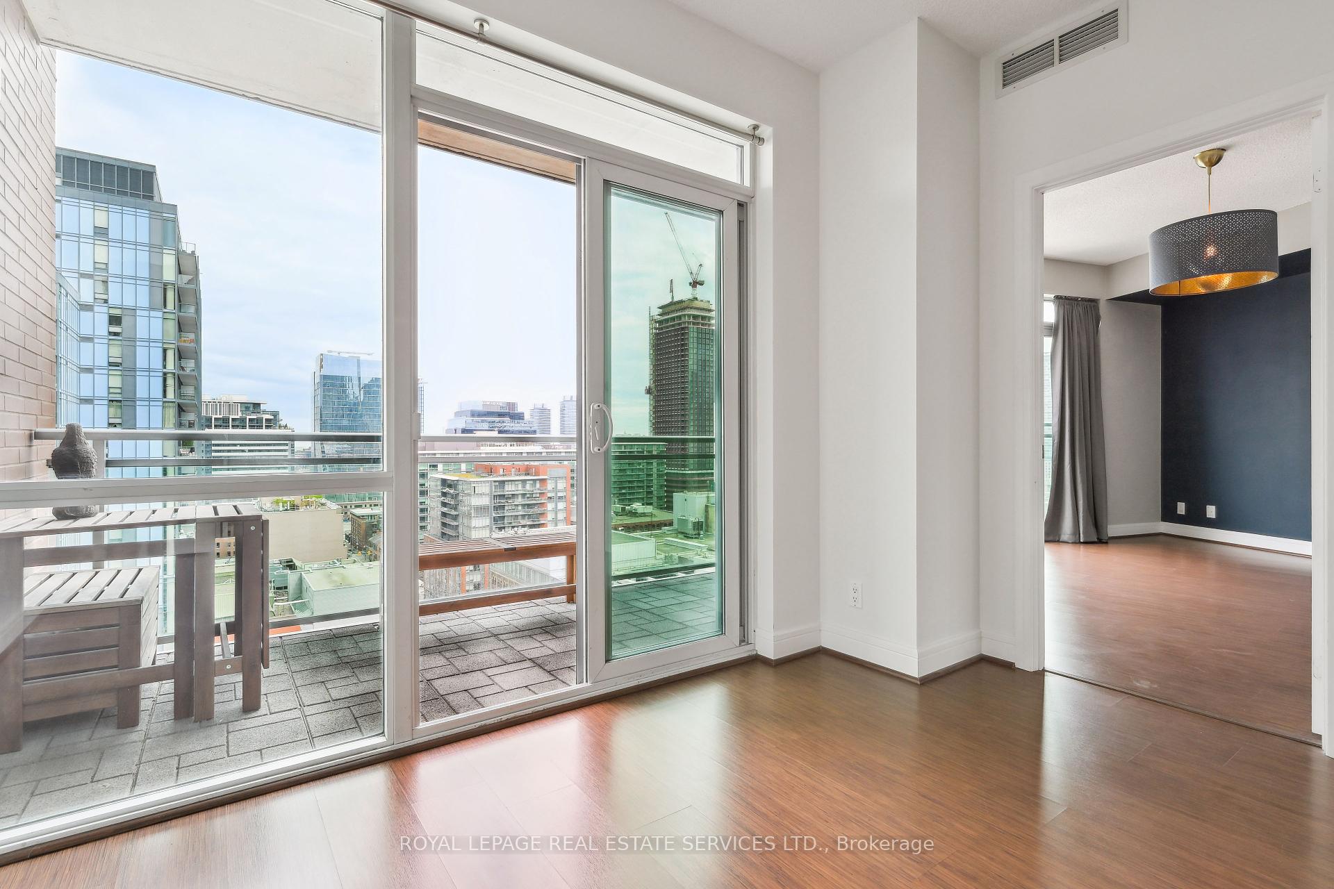 1 Bedroom Condo at 112 George, Toronto For sale