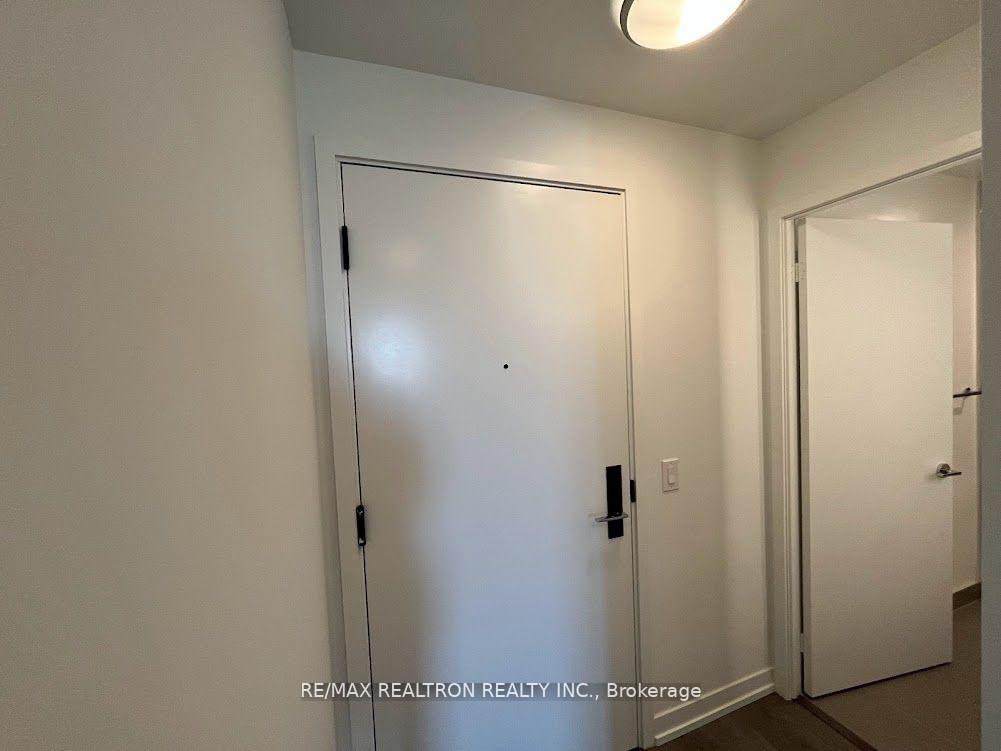 1 Bedroom Condo at 270 Dufferin, Toronto For sale