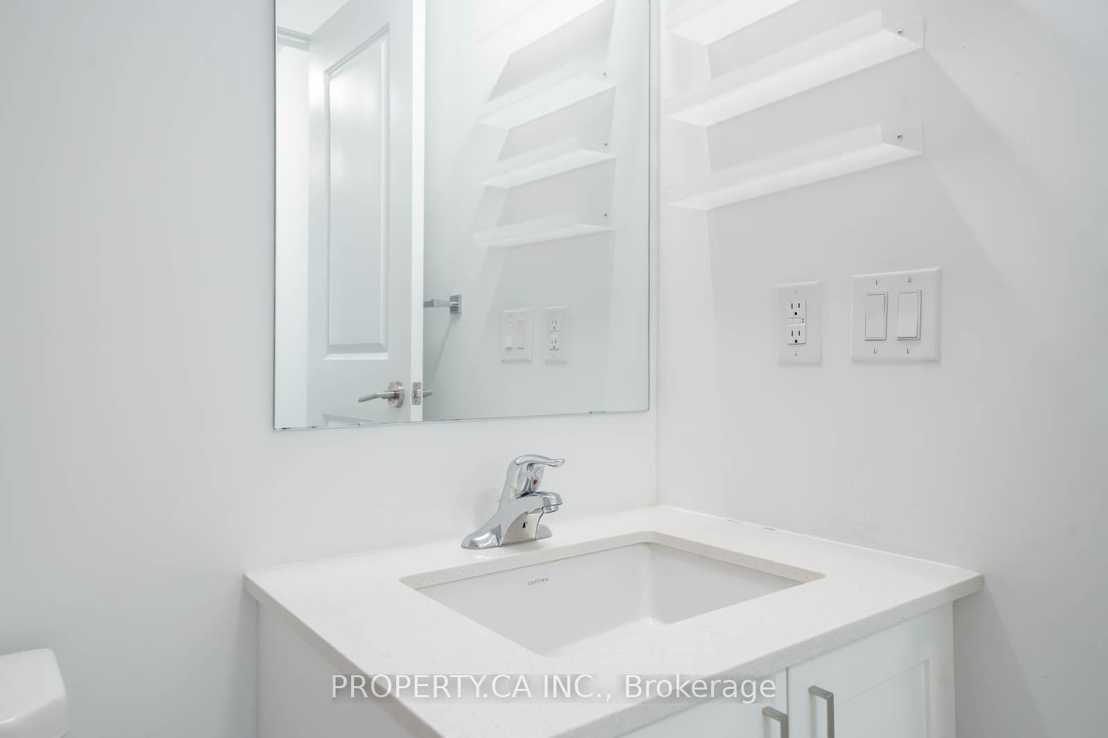 2 Bedrooms Condo at 1115 Douglas McCurdy, Mississauga For sale