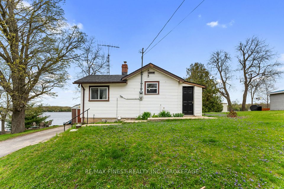 1022 Masonville
