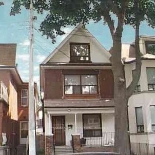 489 St Clarens