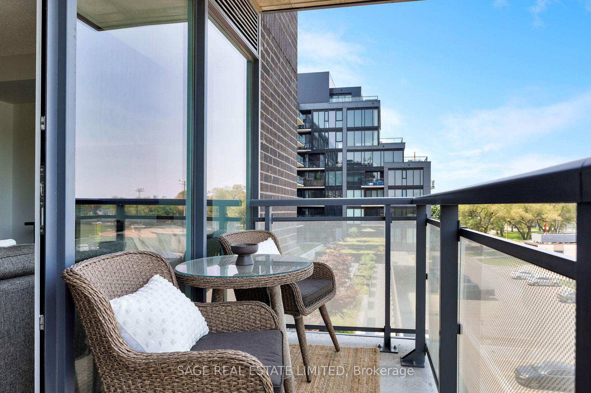 2 Bedrooms Condo at 760 The Queensway, Toronto For sale