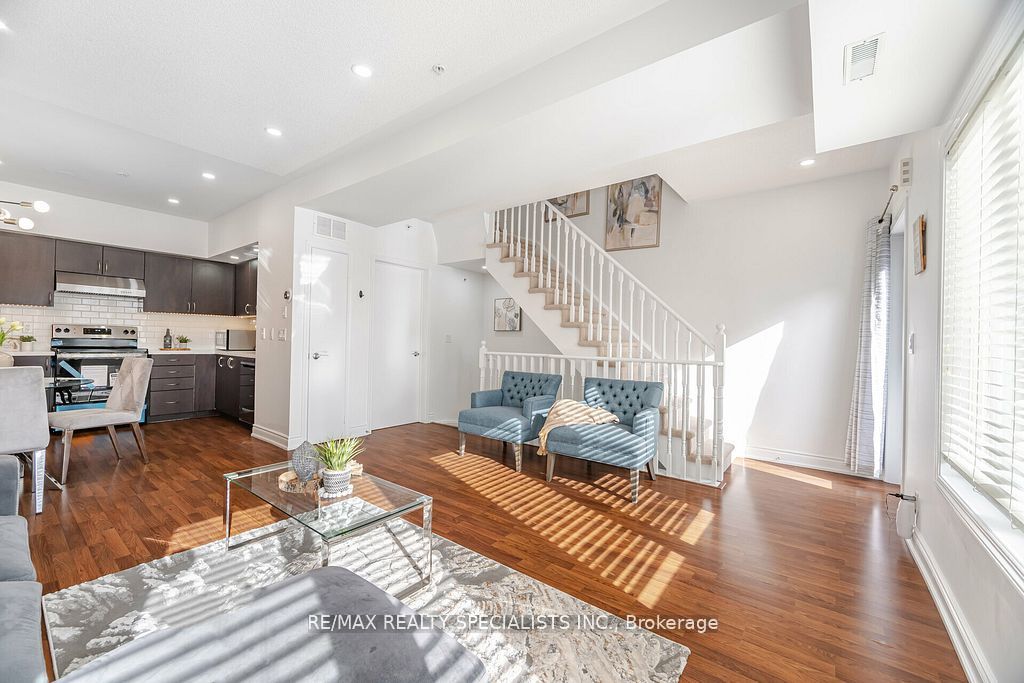 5 Richgrove Drive, #212