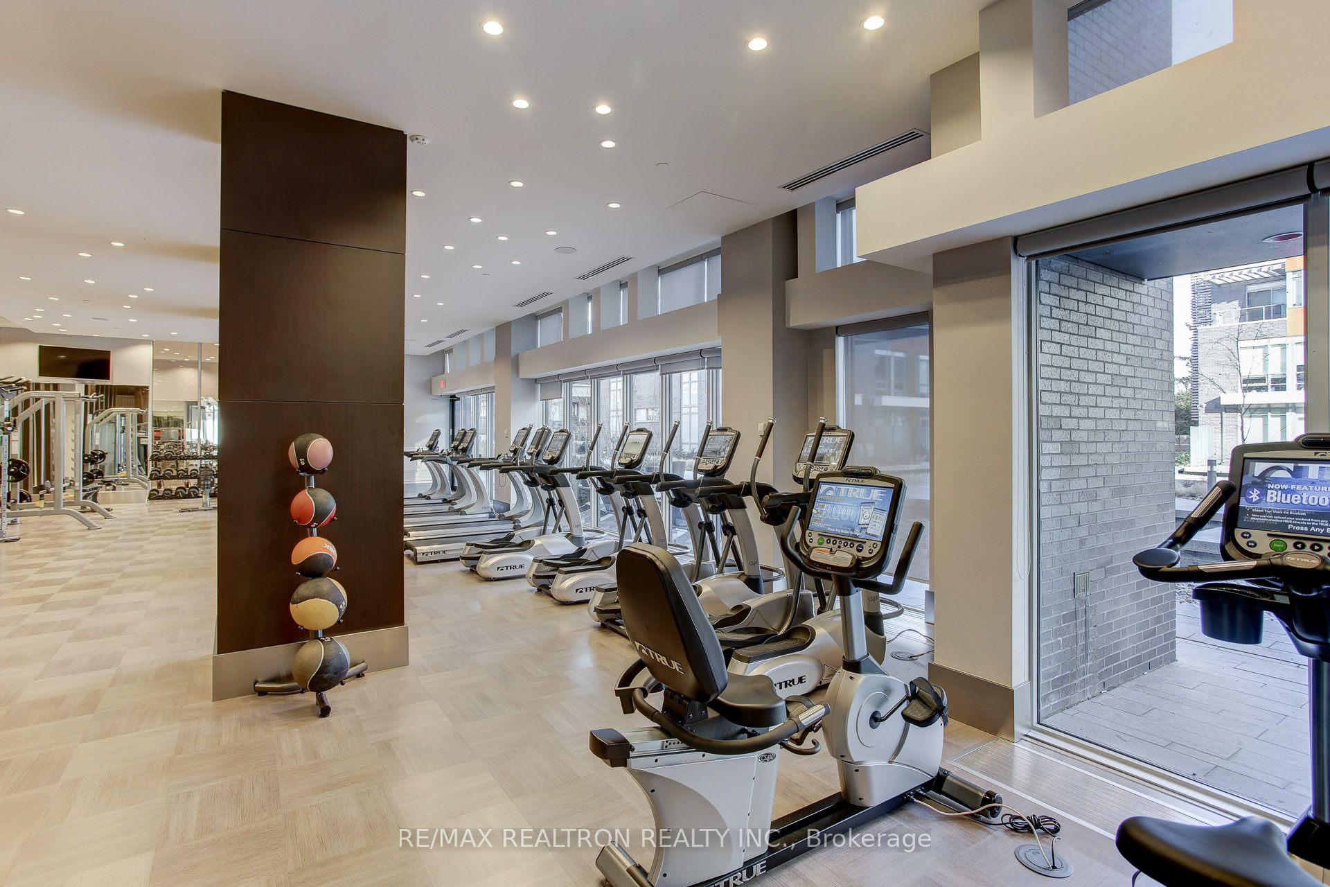 88 Sheppard Avenue E, #209
