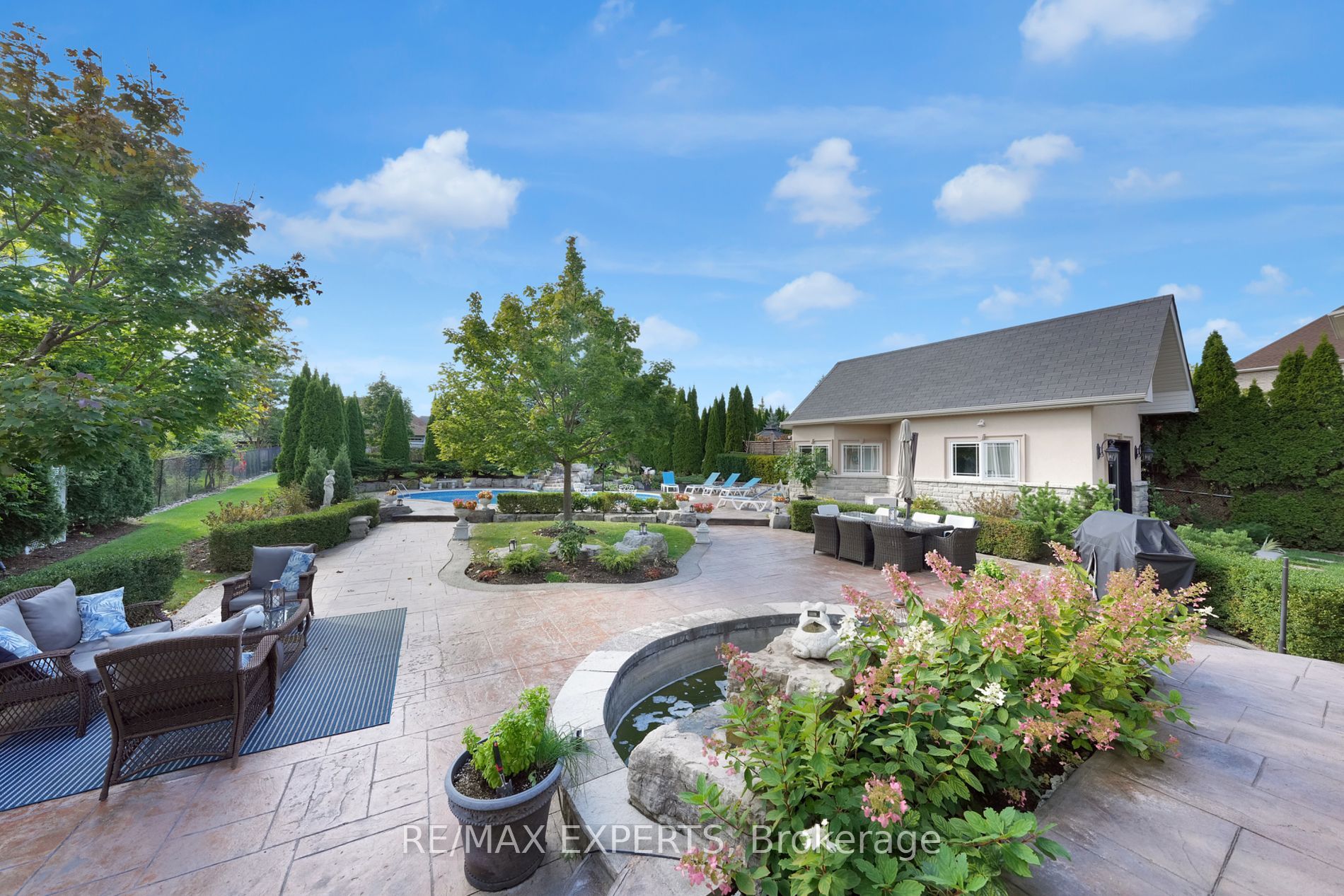 91 Hunterwood Chase