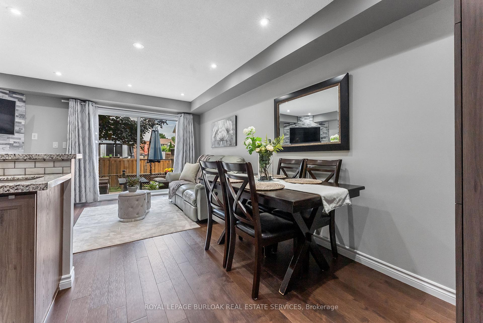 3 Bedrooms Condo at 2025 Cleaver, Burlington For sale