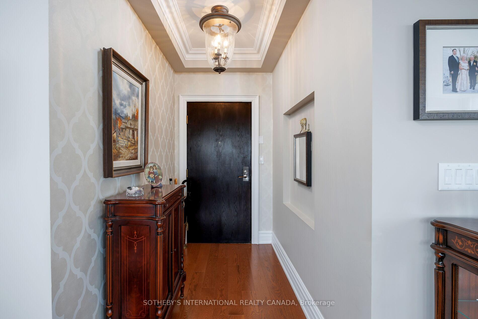 2 Bedrooms Condo at 935 Royal York, Toronto For sale