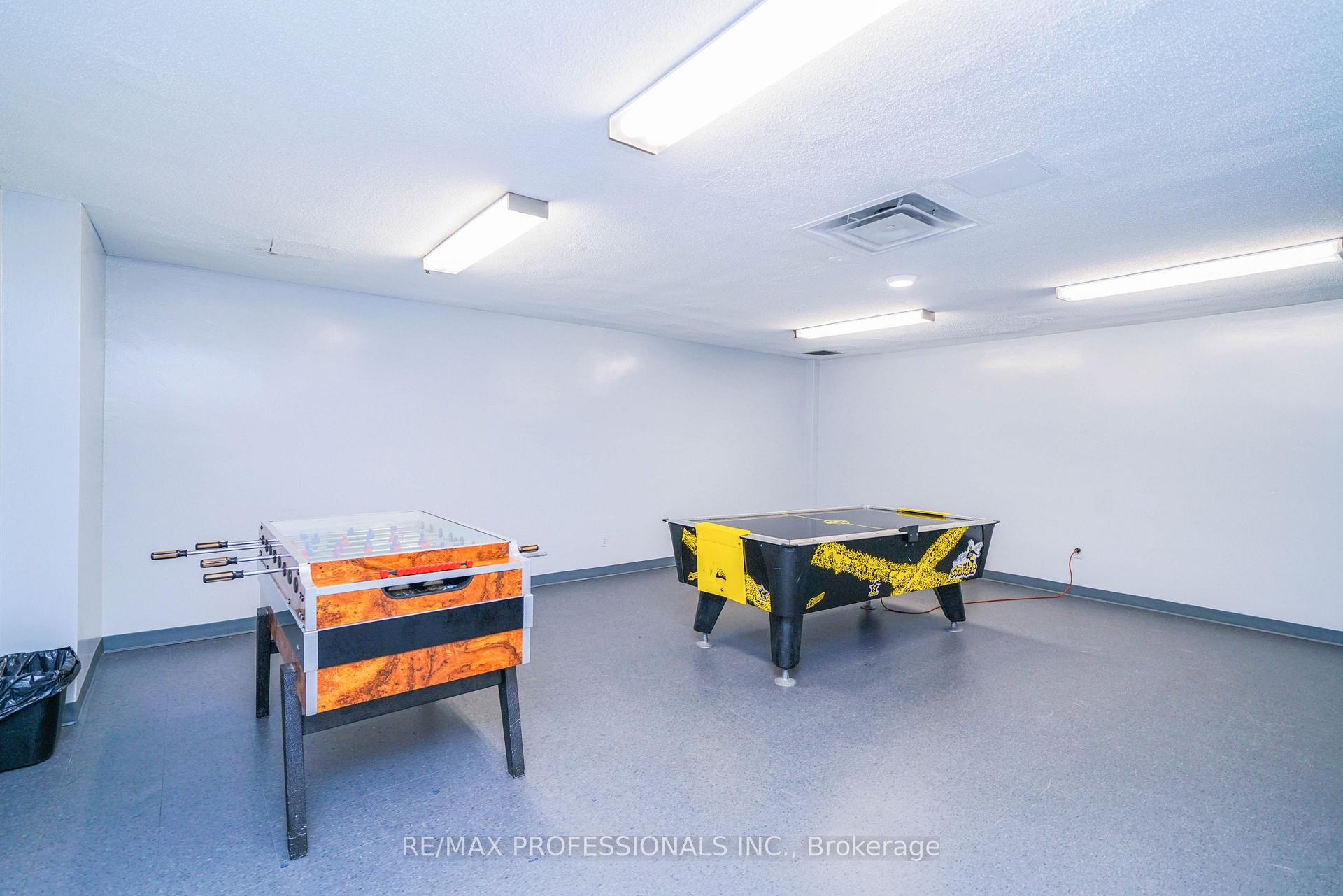 3 Bedrooms Condo at 362 The East Mall, Toronto For sale