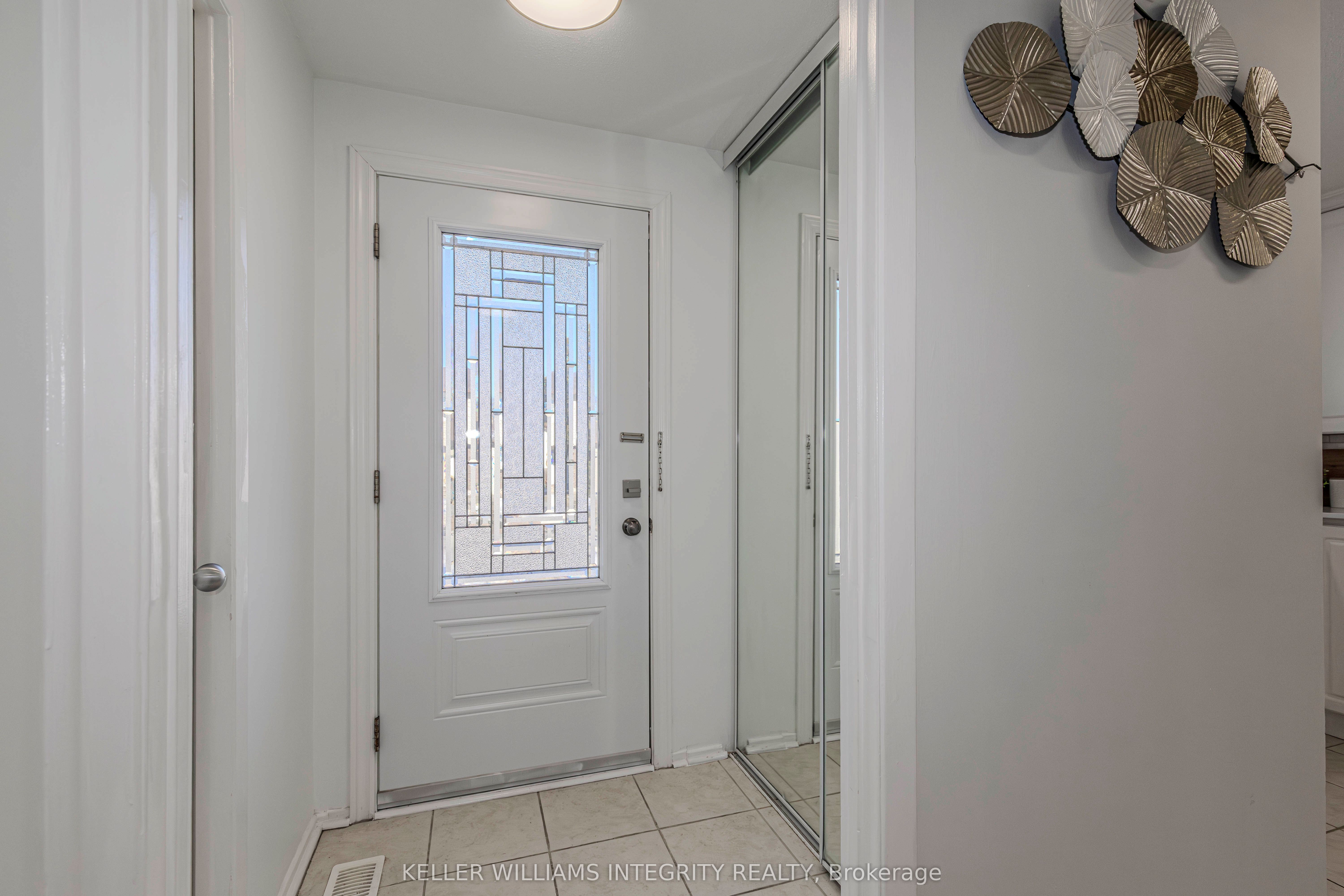 29 Whelan Drive, Barrhaven, ON K2J 2A3