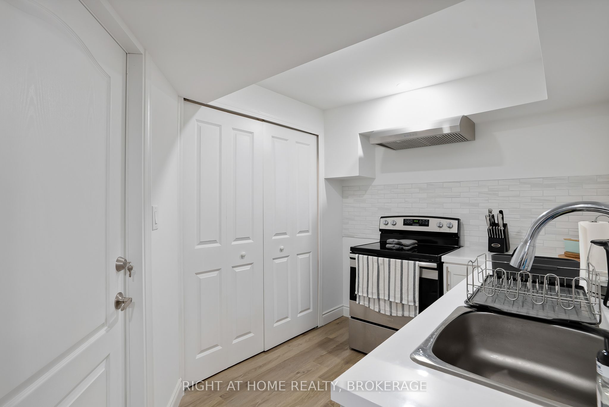 19 Robarts Drive