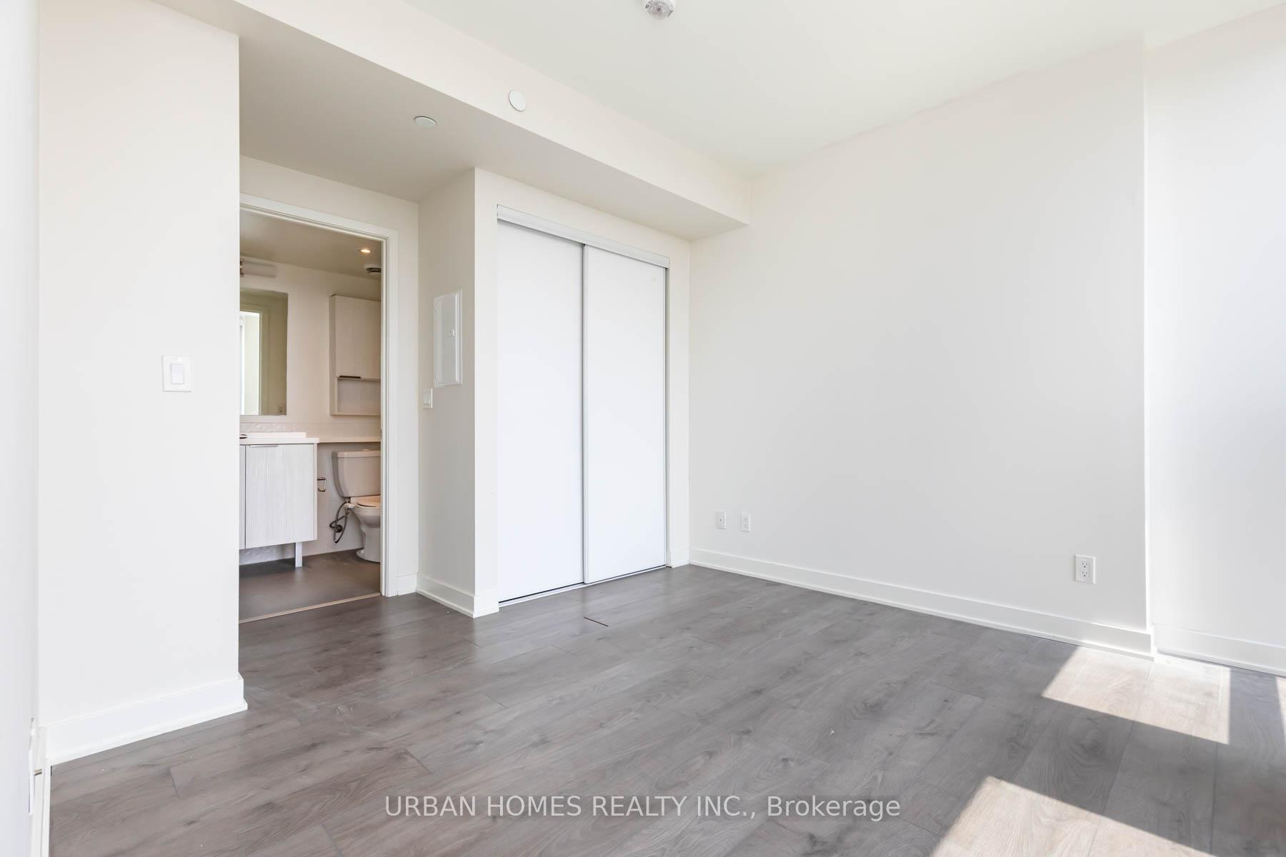 2 Bedrooms Condo at 2 Sonic, Toronto For sale