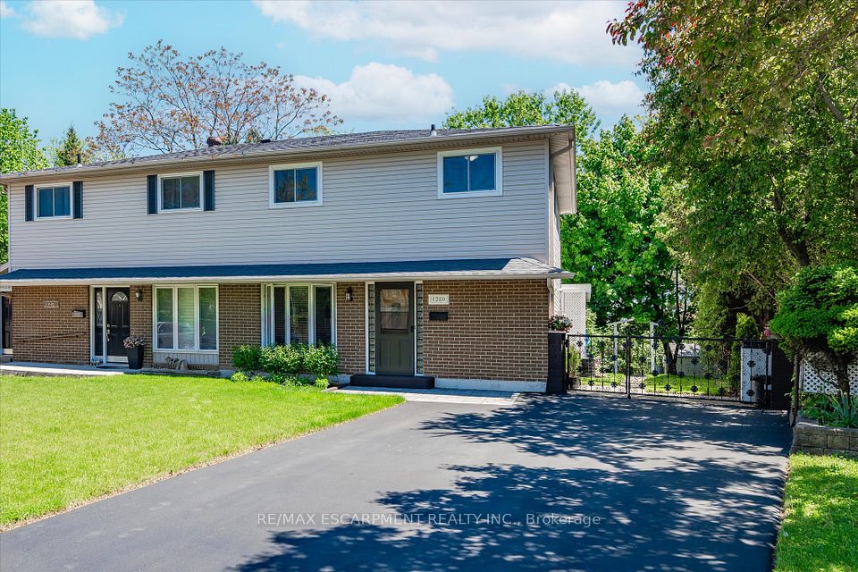 1280 CONSORT Crescent, Burlington, ON L7M 1J7