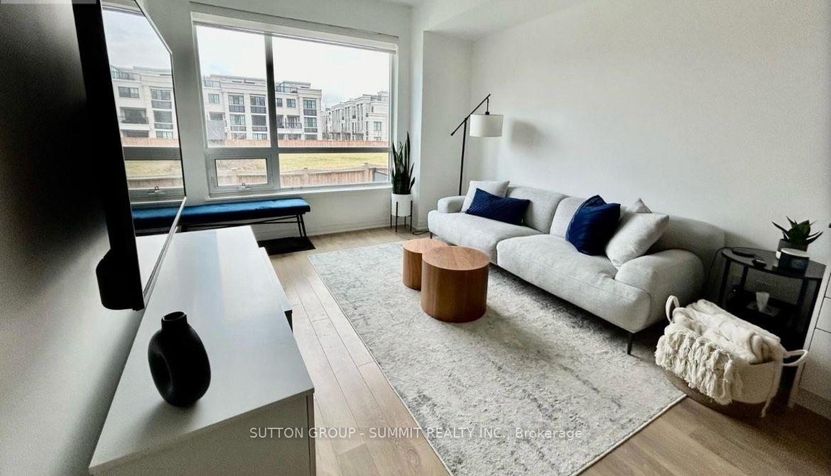 2 Bedrooms Condo at 650 Atwater,  Mississauga For sale
