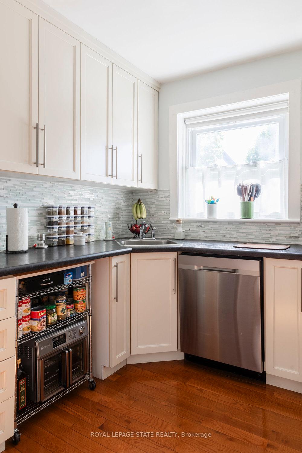 1 Bedroom Co-op at 2 Stroud, Hamilton For sale