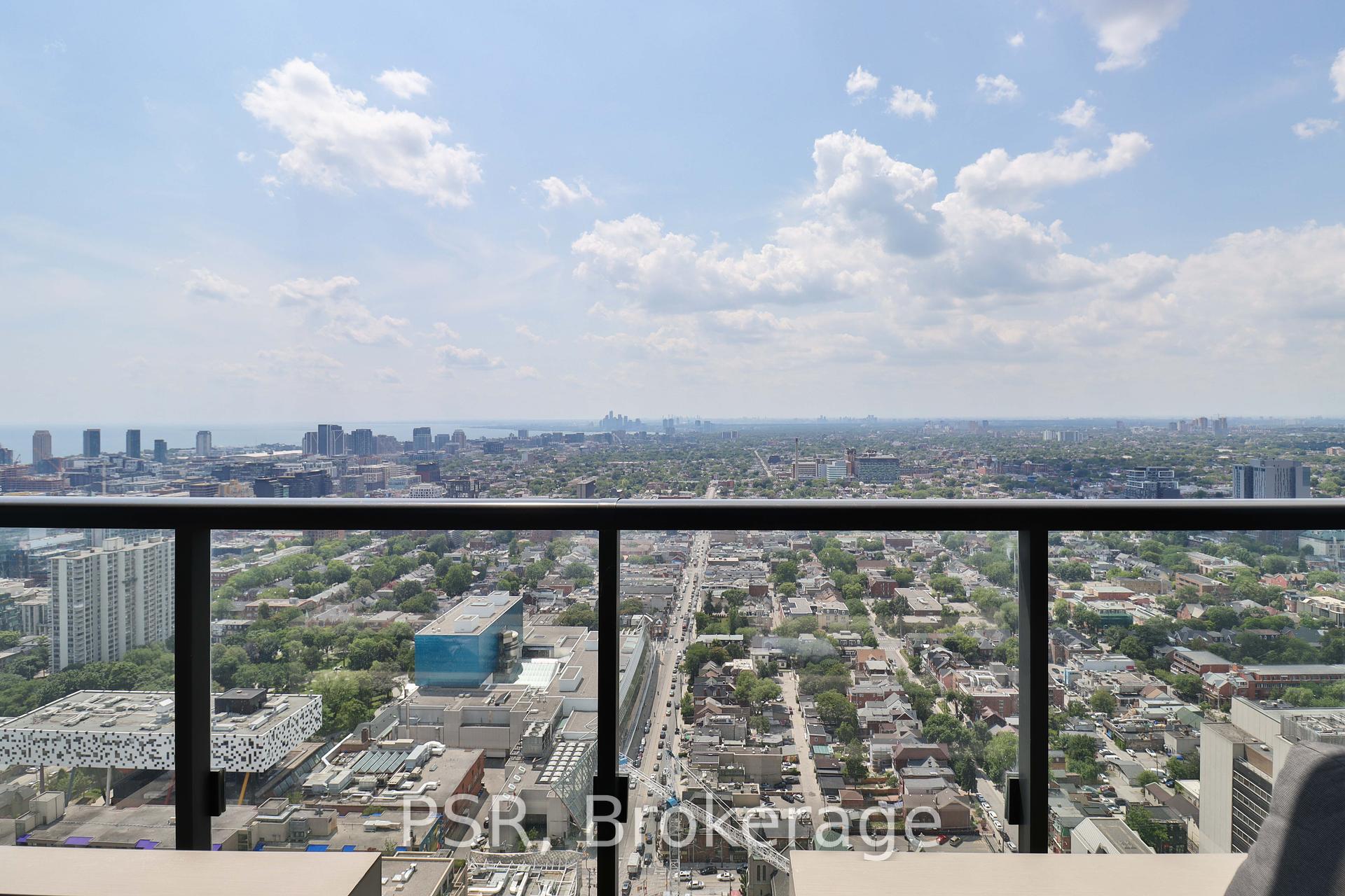 2 Bedrooms Condo at 488 University Ave, Toronto For sale