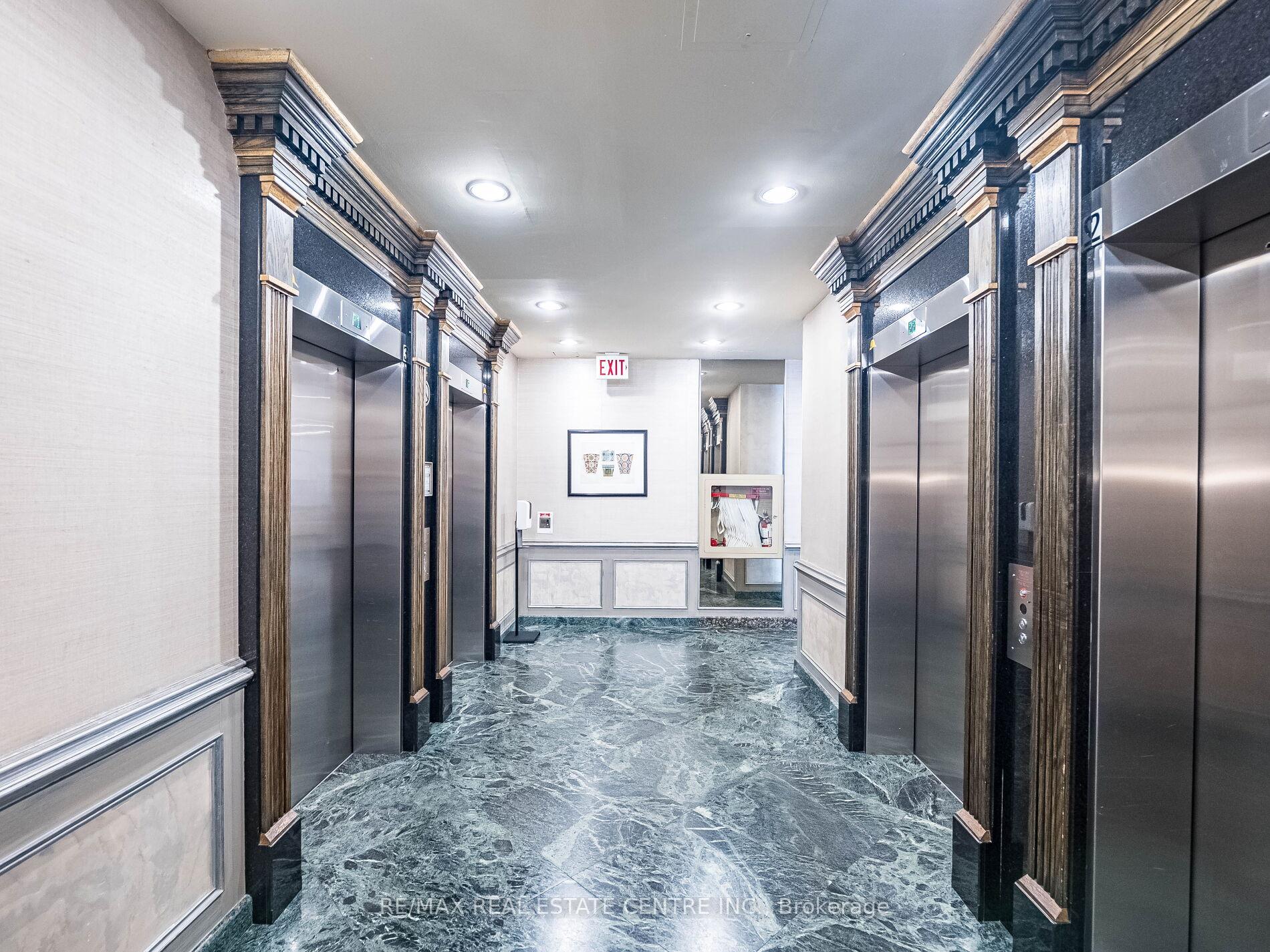 3 Bedrooms Condo at 168 Bonis, Toronto For sale
