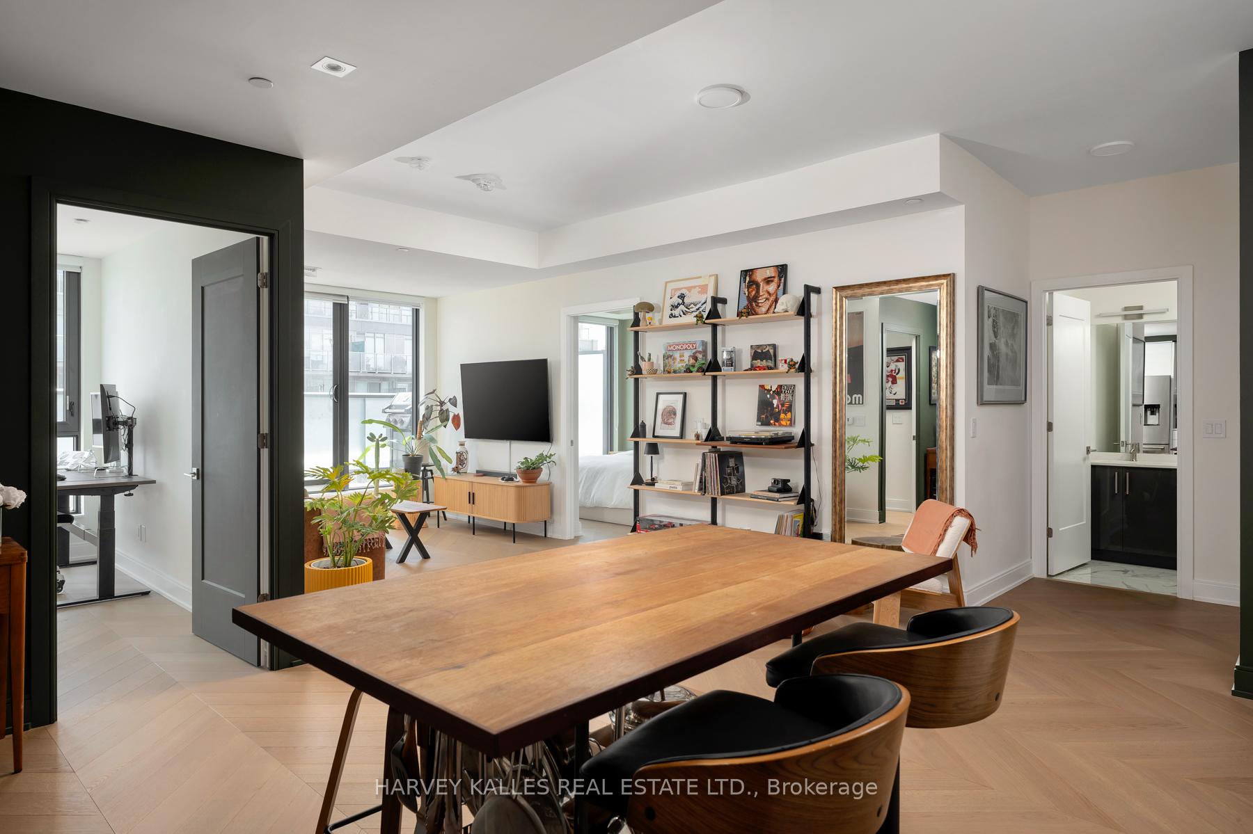 840 St Clair Avenue W 708