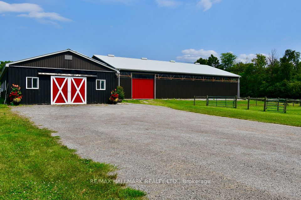 Barn & Arena