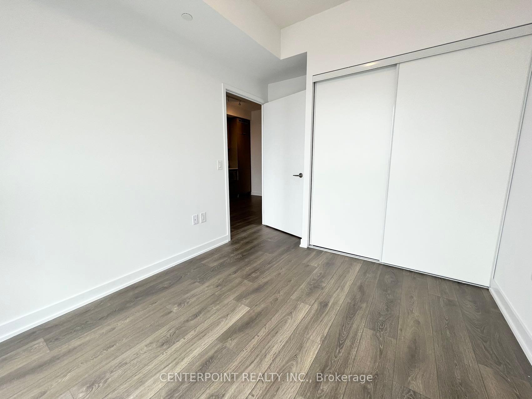 2 Bedrooms Condo at 38 Honeycrisp,  Vaughan For sale