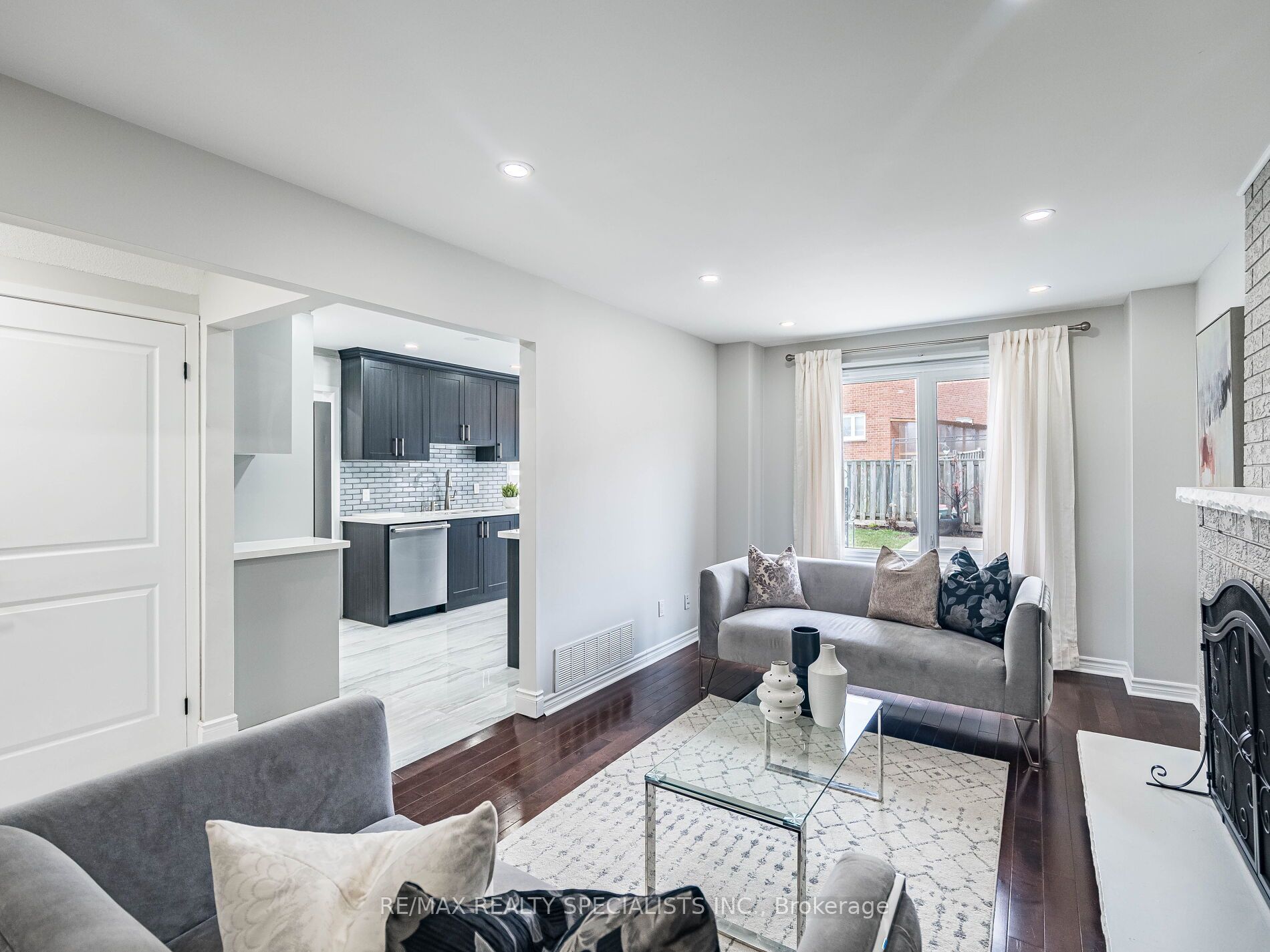 5 Brookview Road