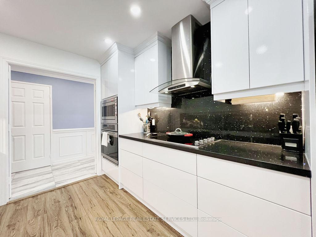 3 Bedrooms Condo at 5444 Yonge, Toronto For sale