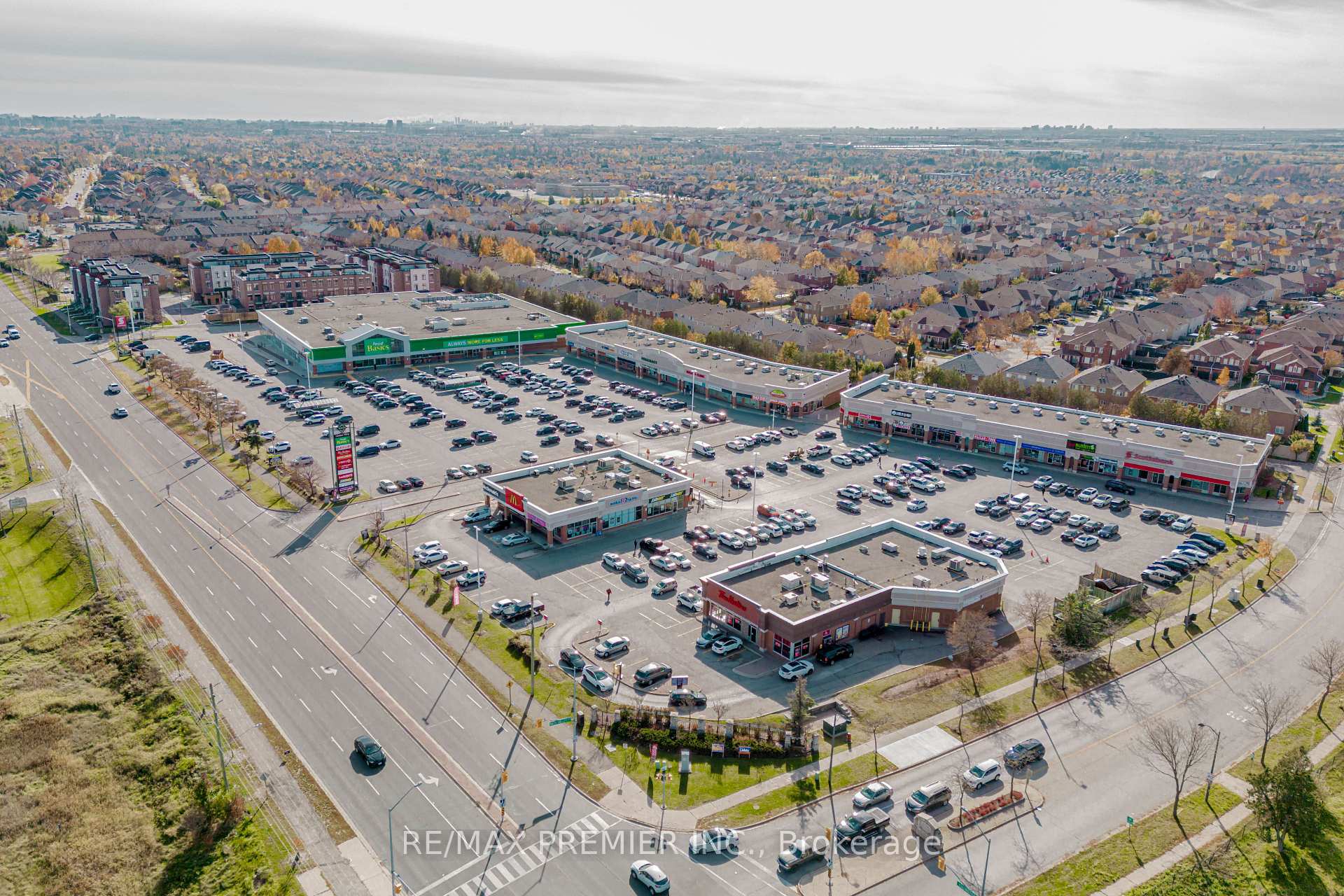 3 Bedrooms Condo at 9560 ISLINGTON,  Vaughan For sale