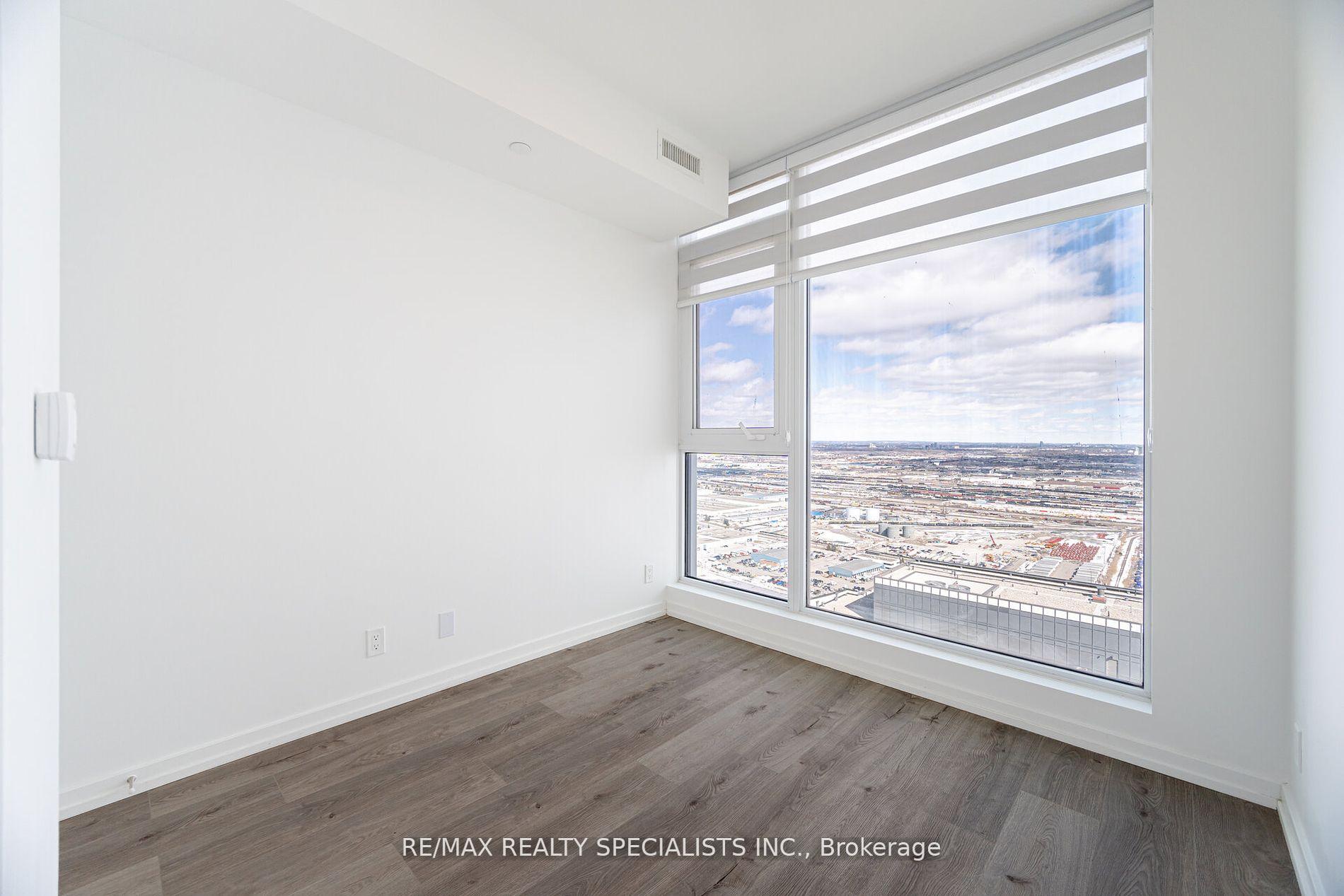 2 Bedrooms Condo at 7890 Jane,  Vaughan For sale