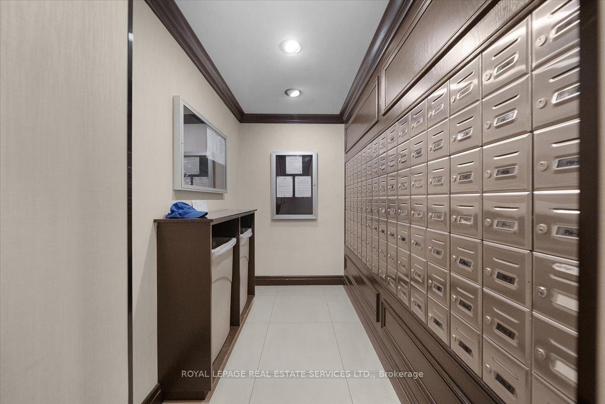 3 Bedrooms Condo at 271 Ridley, Toronto For sale