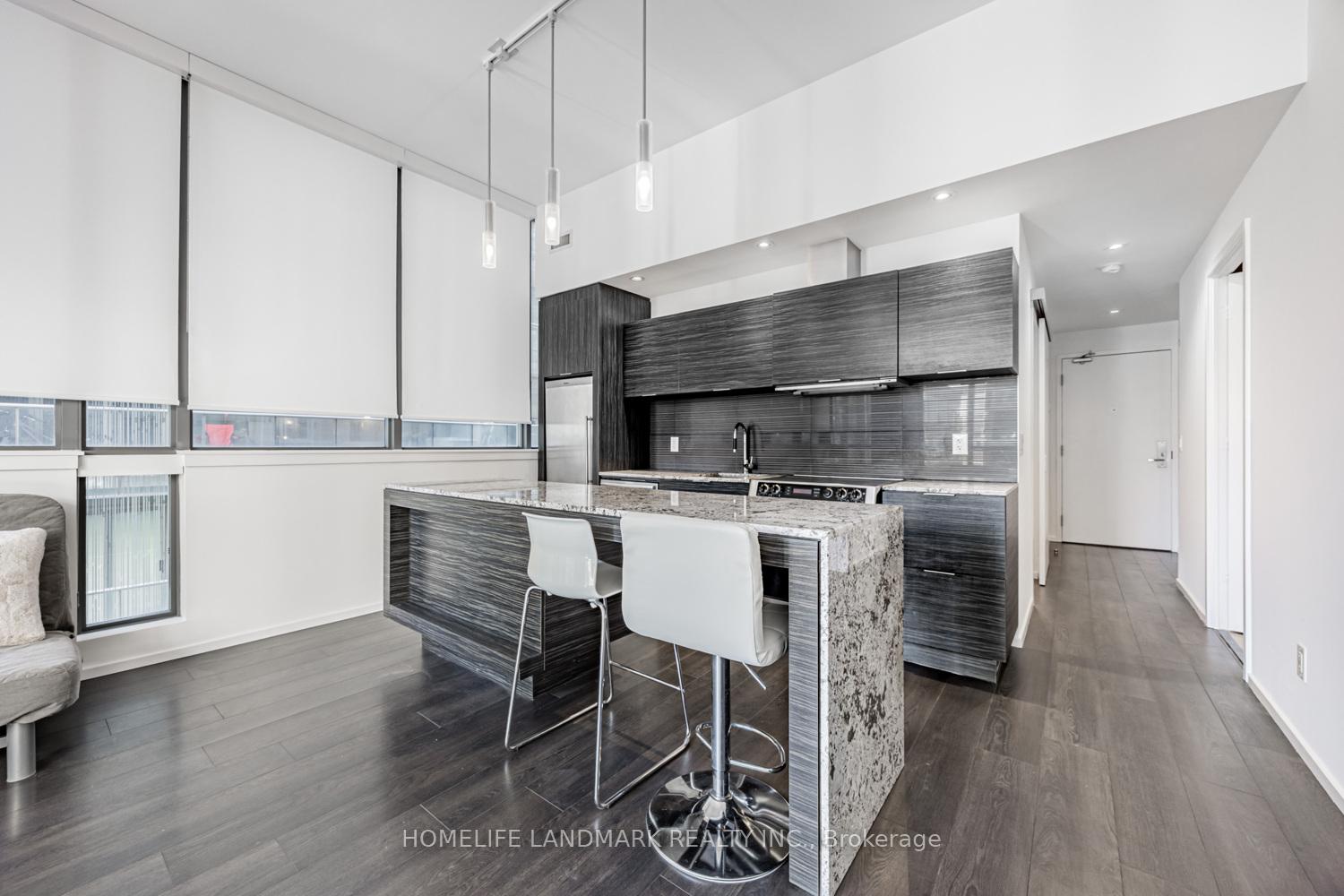 2 Bedrooms Condo at 8 Charlotte,  Toronto For sale