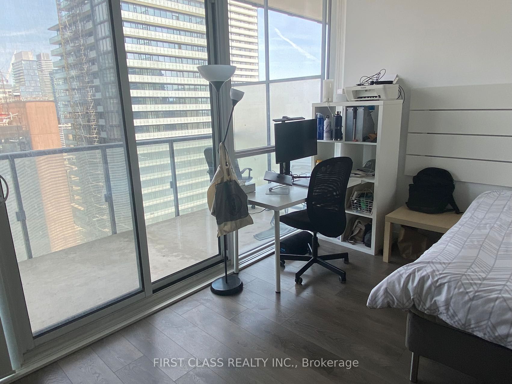 15 Grenville Street, #2906
