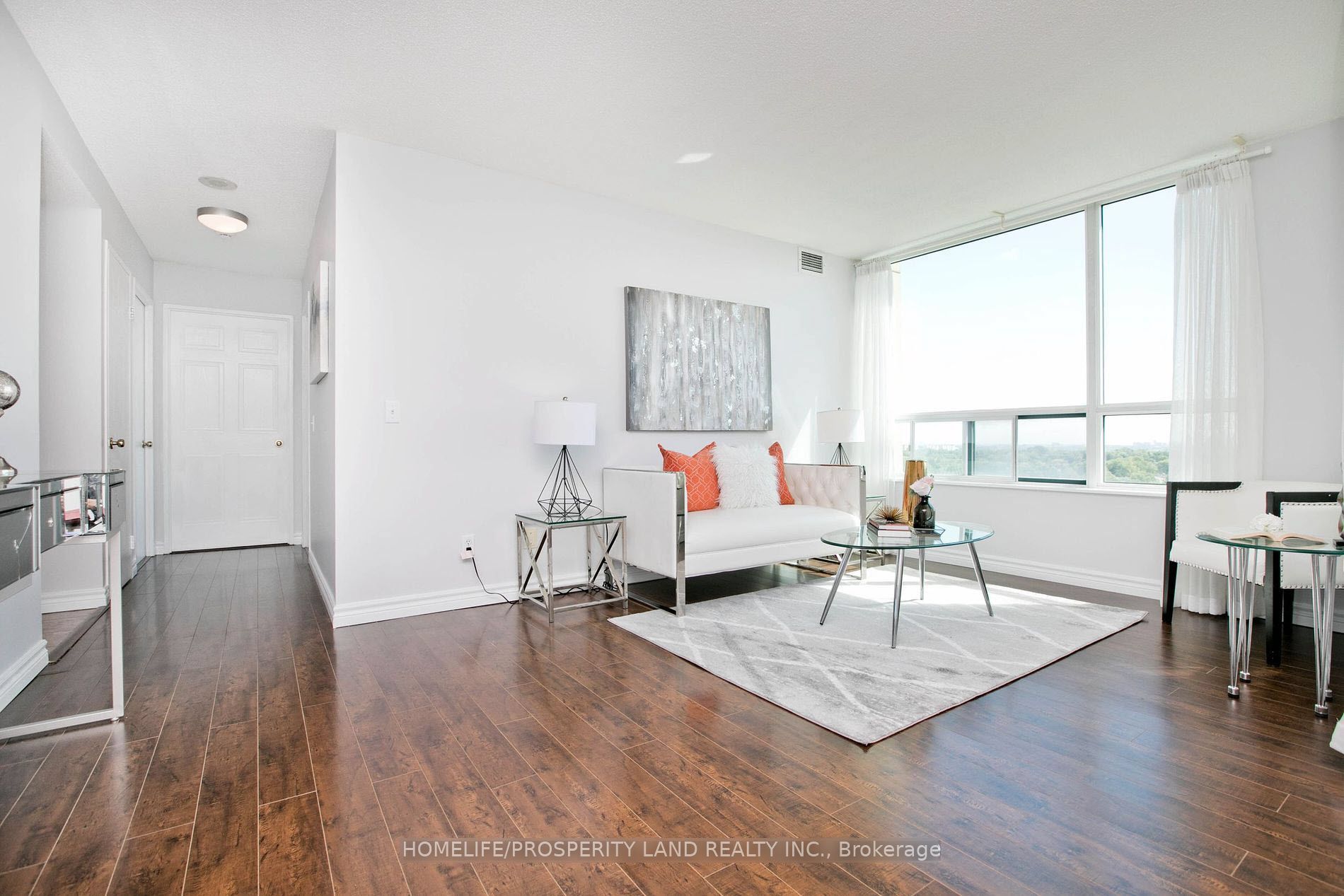 238 Doris Avenue, #2006
